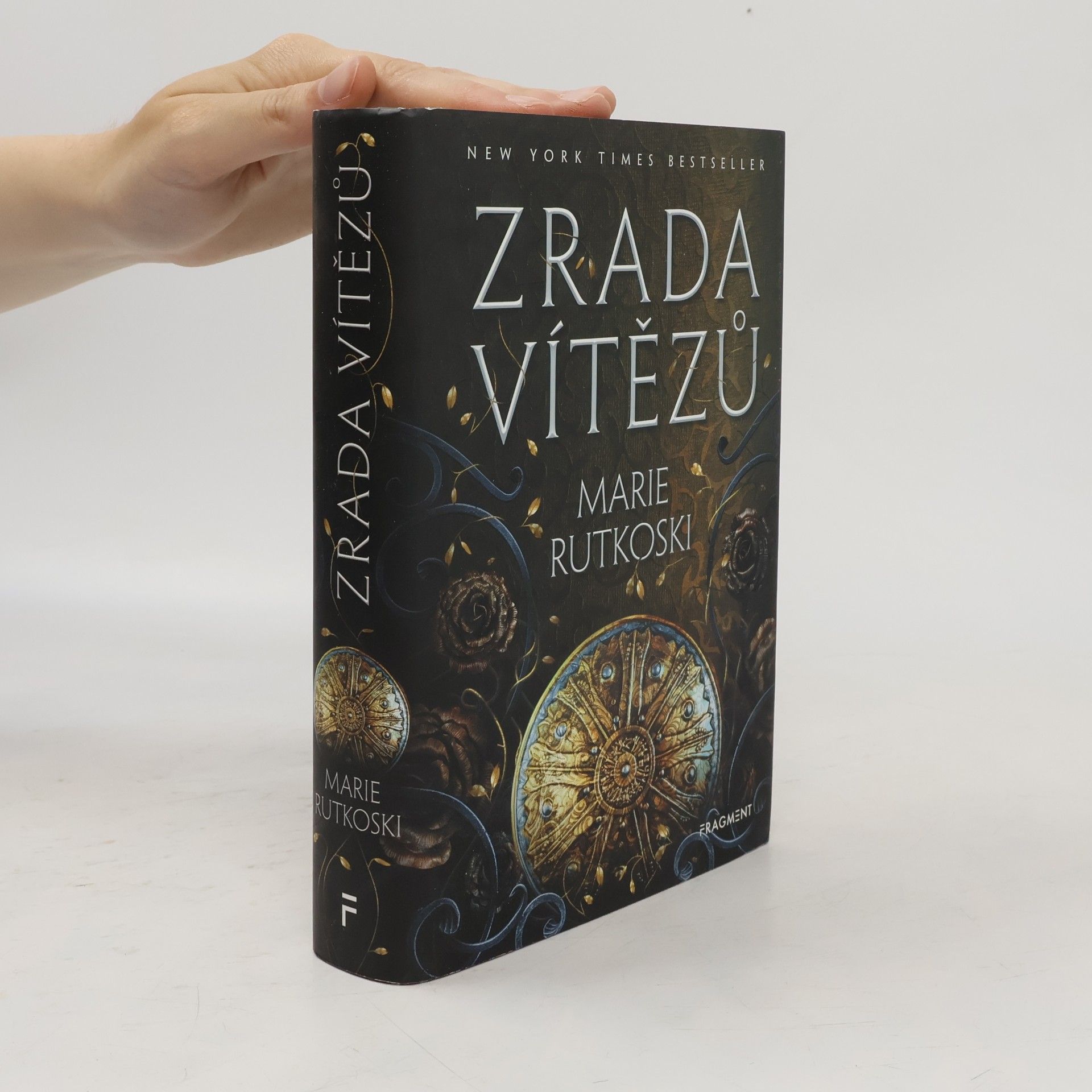 Marie Rutkoski Zrada vítězů