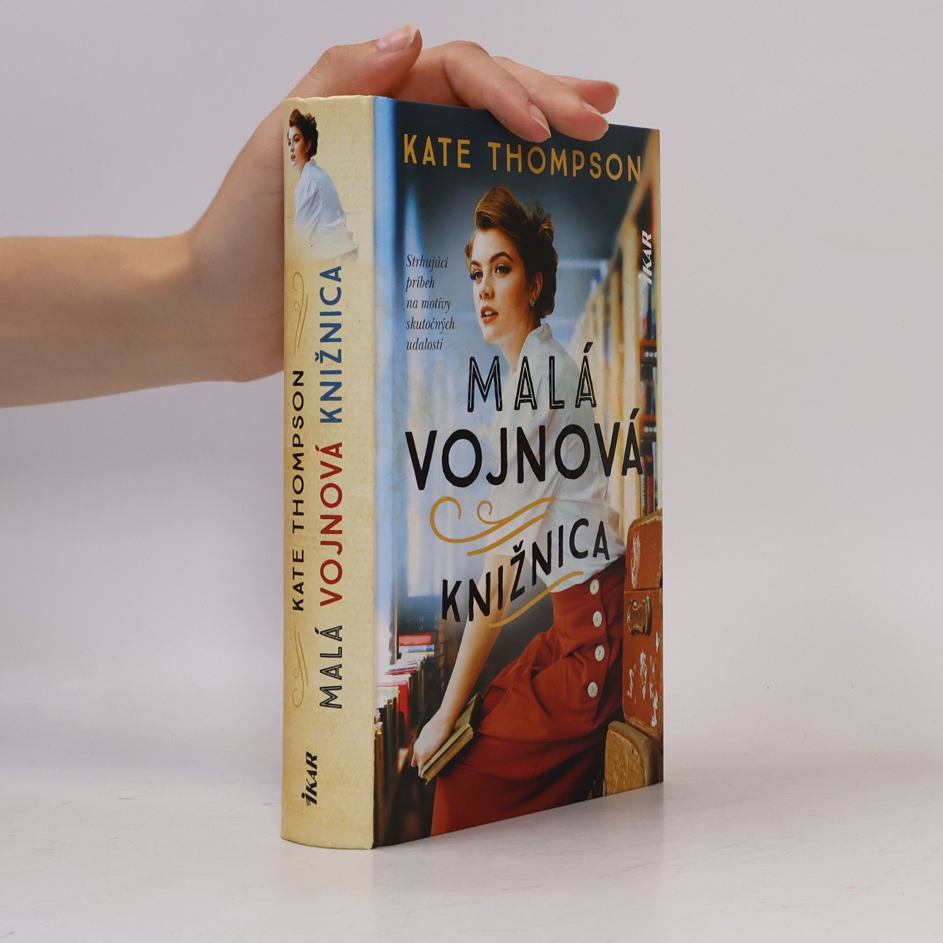 Kate Thompson Malá vojnová knižnica