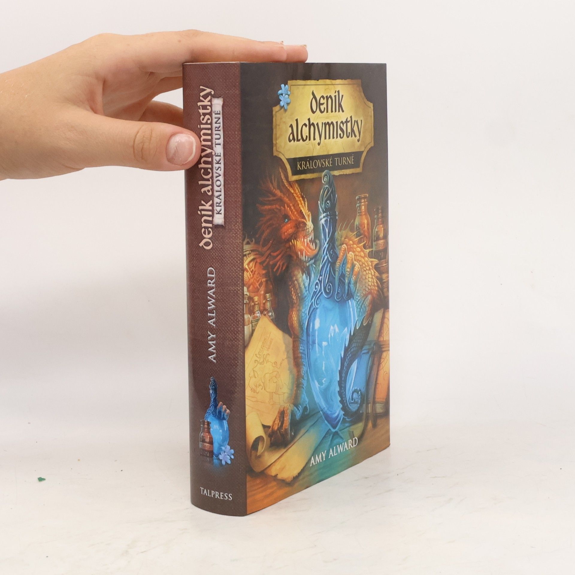 Amy Alward Královské turné