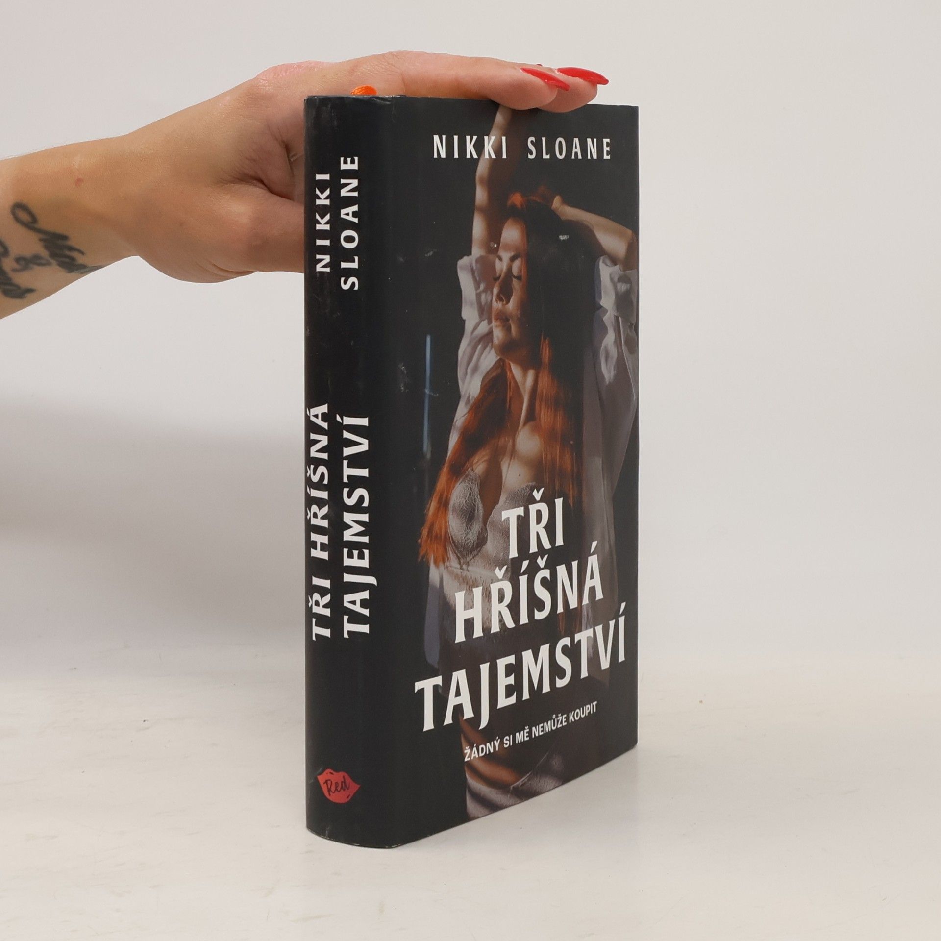 Nikki Sloane Tři hříšná tajemství