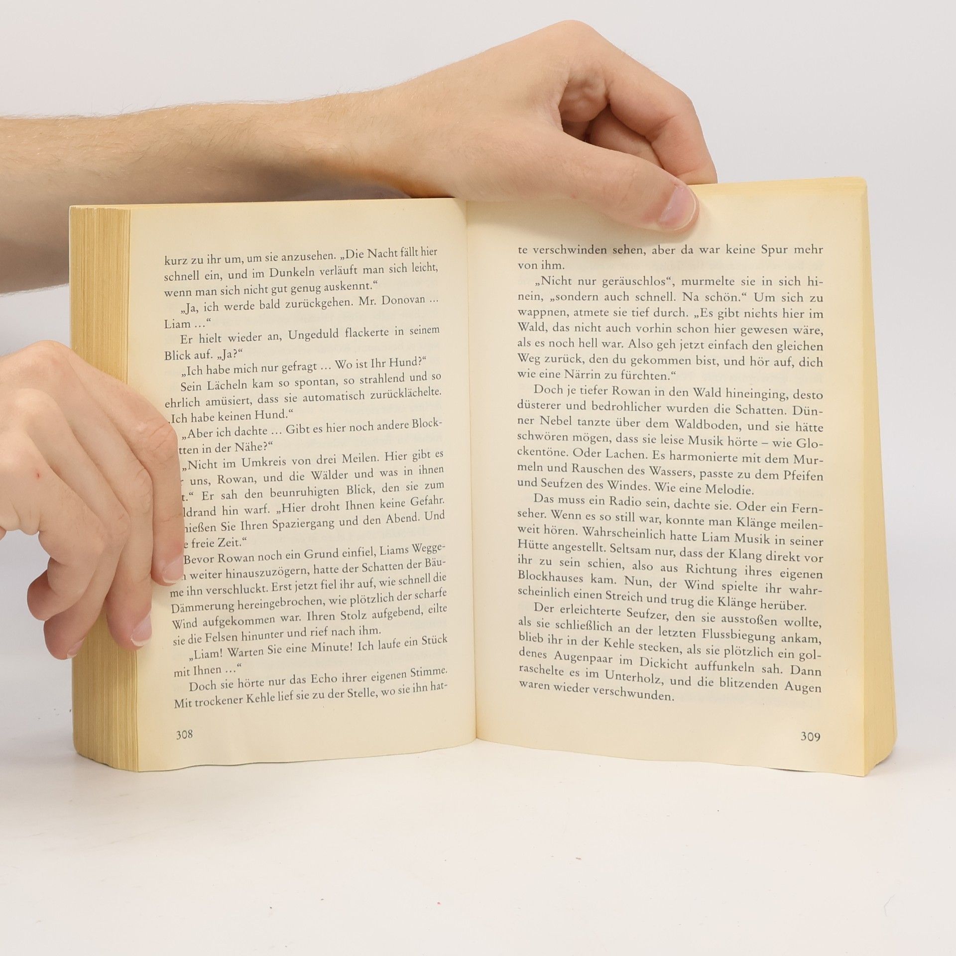 Nora Roberts Die Donovan Saga: Das geheime Amulett. Der verzauberte Fremde