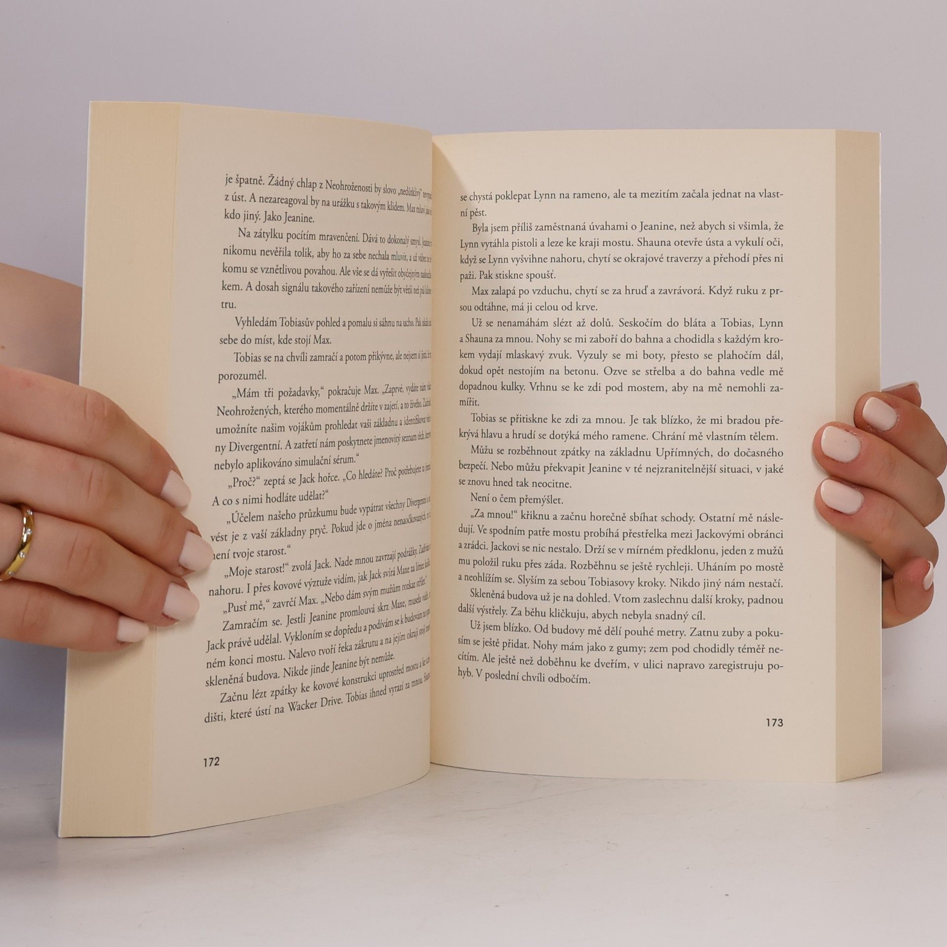 Veronica Roth Rezistence