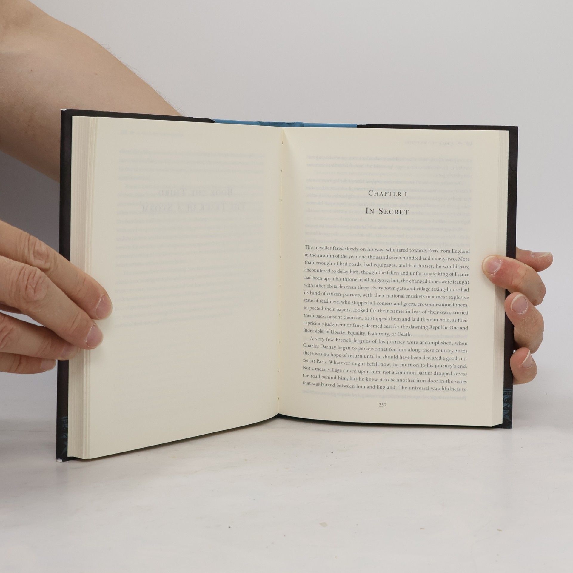 Charles Dickens A Tale of Two Cities