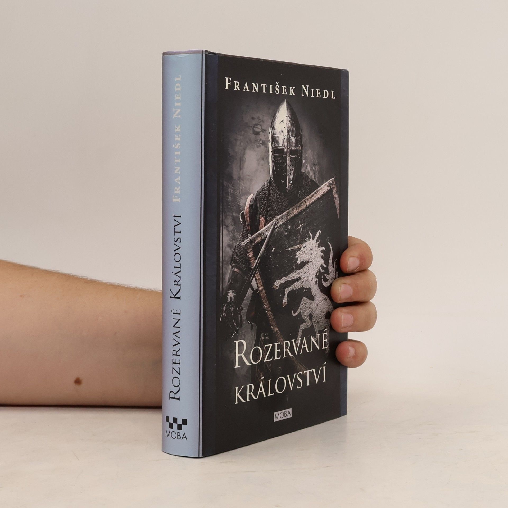 František Niedl Rozervané království