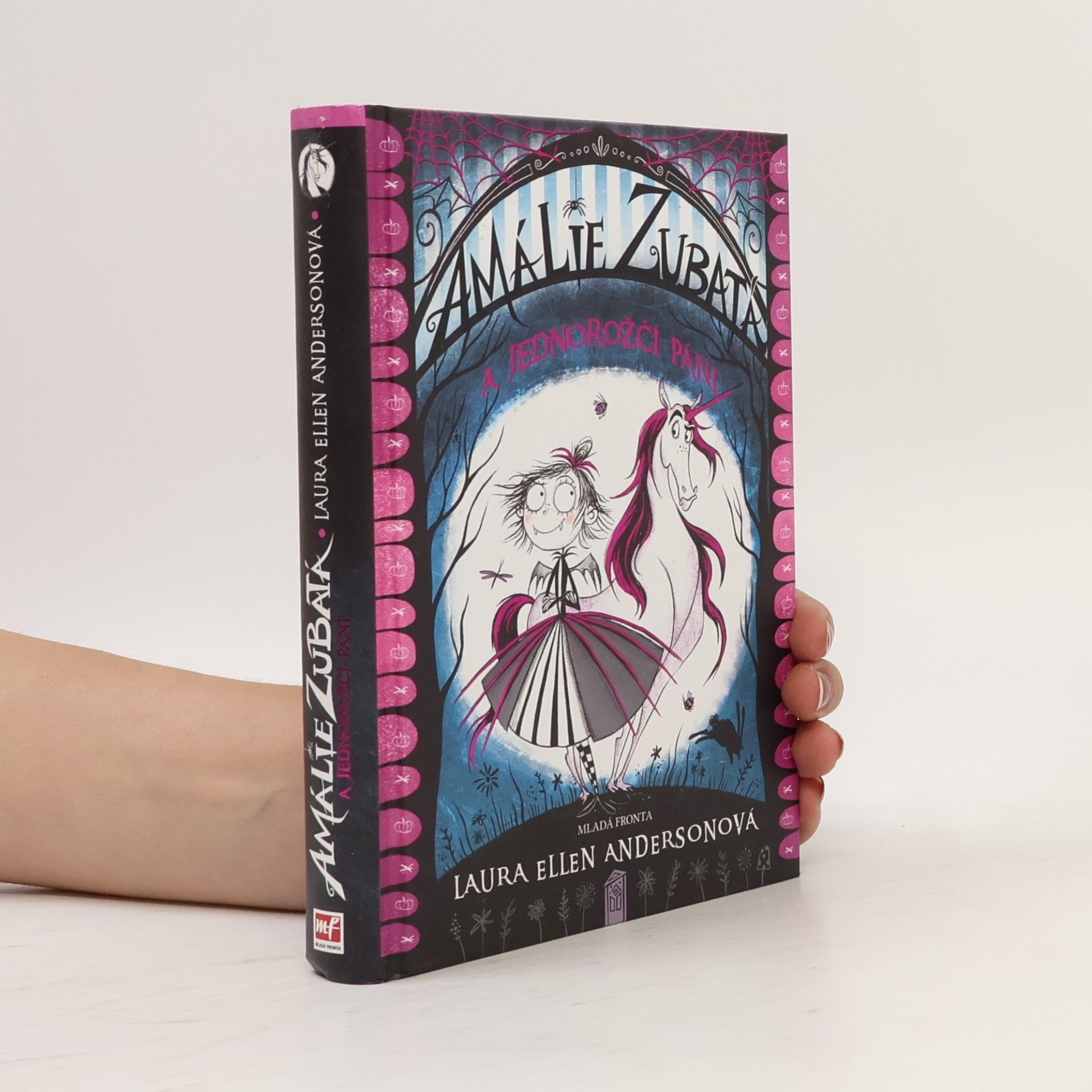 Laura Ellen Anderson Amálie Zubatá a jednorožčí páni
