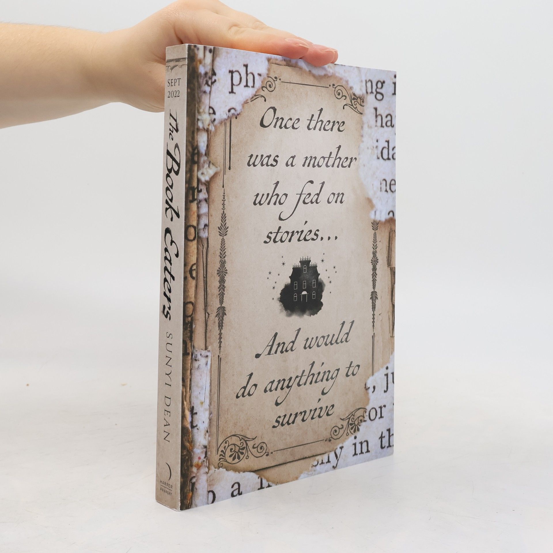 Sunyi Dean The Book Eaters