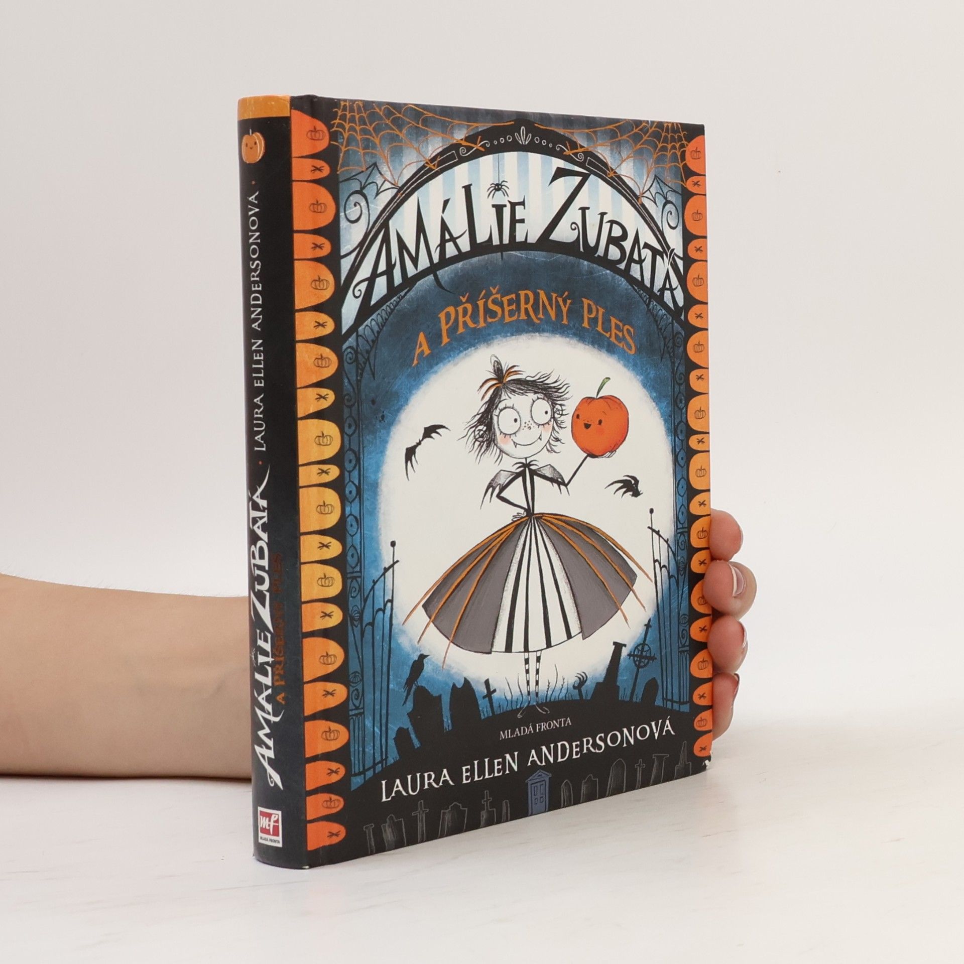Laura Ellen Anderson Amálie Zubatá a příšerný ples