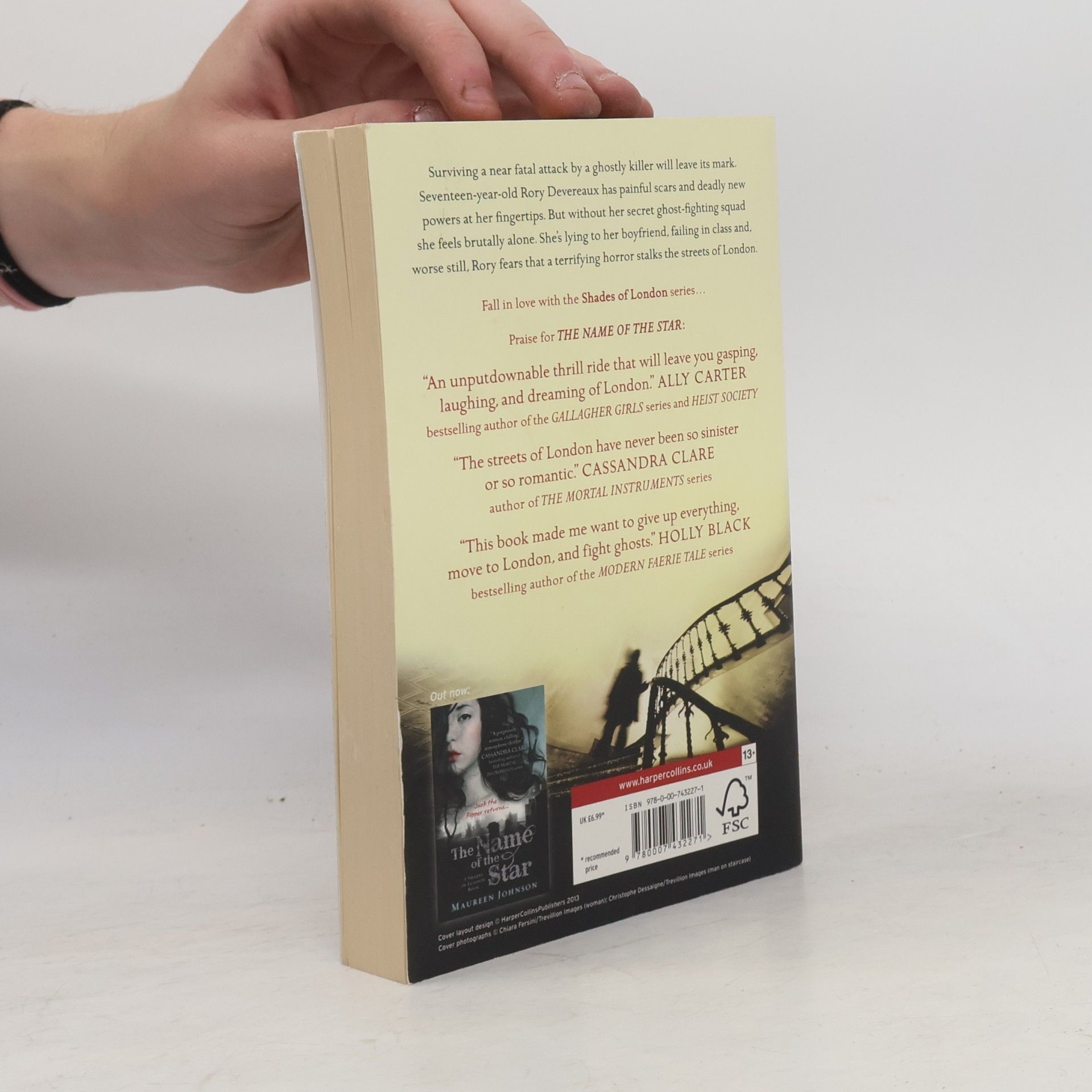 Maureen Johnson Shades of London: The Madness Underneath
