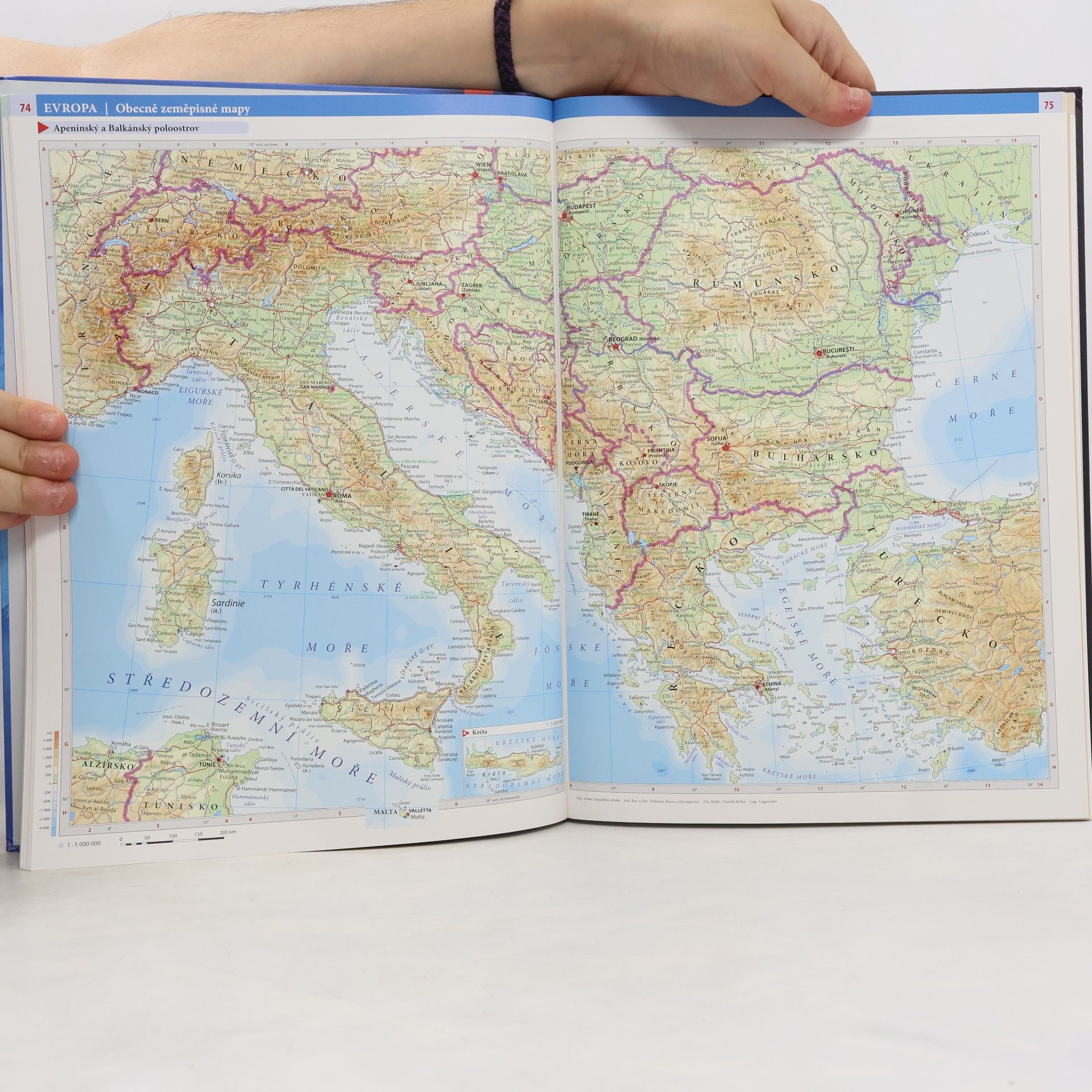Various authors Školní atlas světa