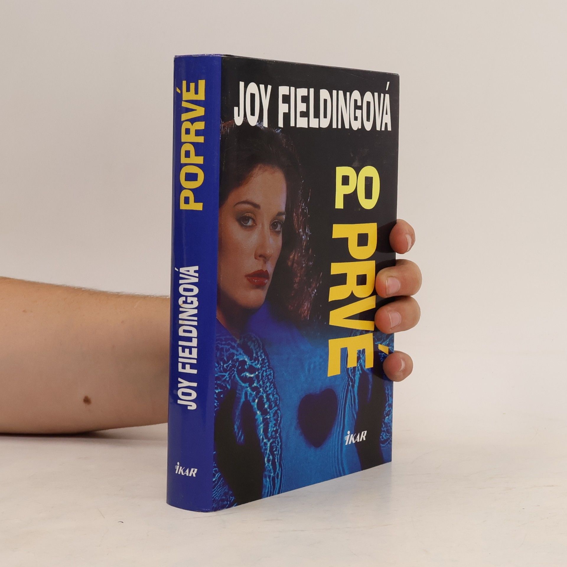 Joy Fielding Poprvé