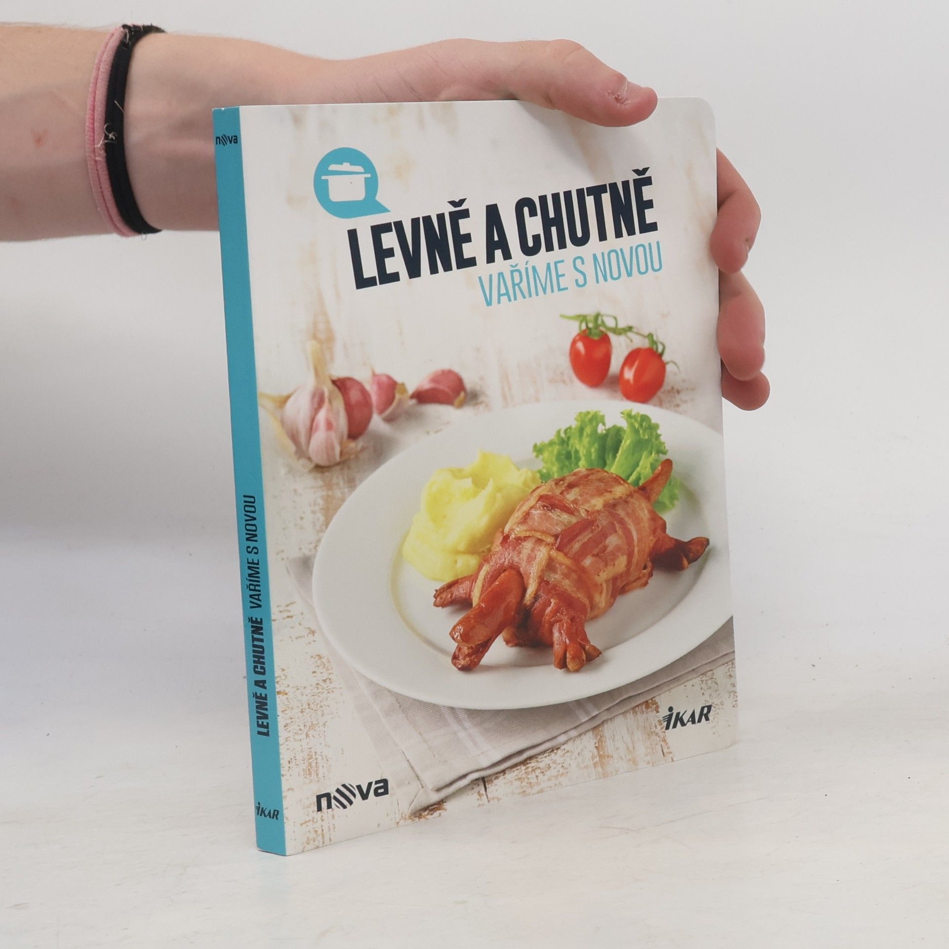 Autorenkollektiv Levně a chutně