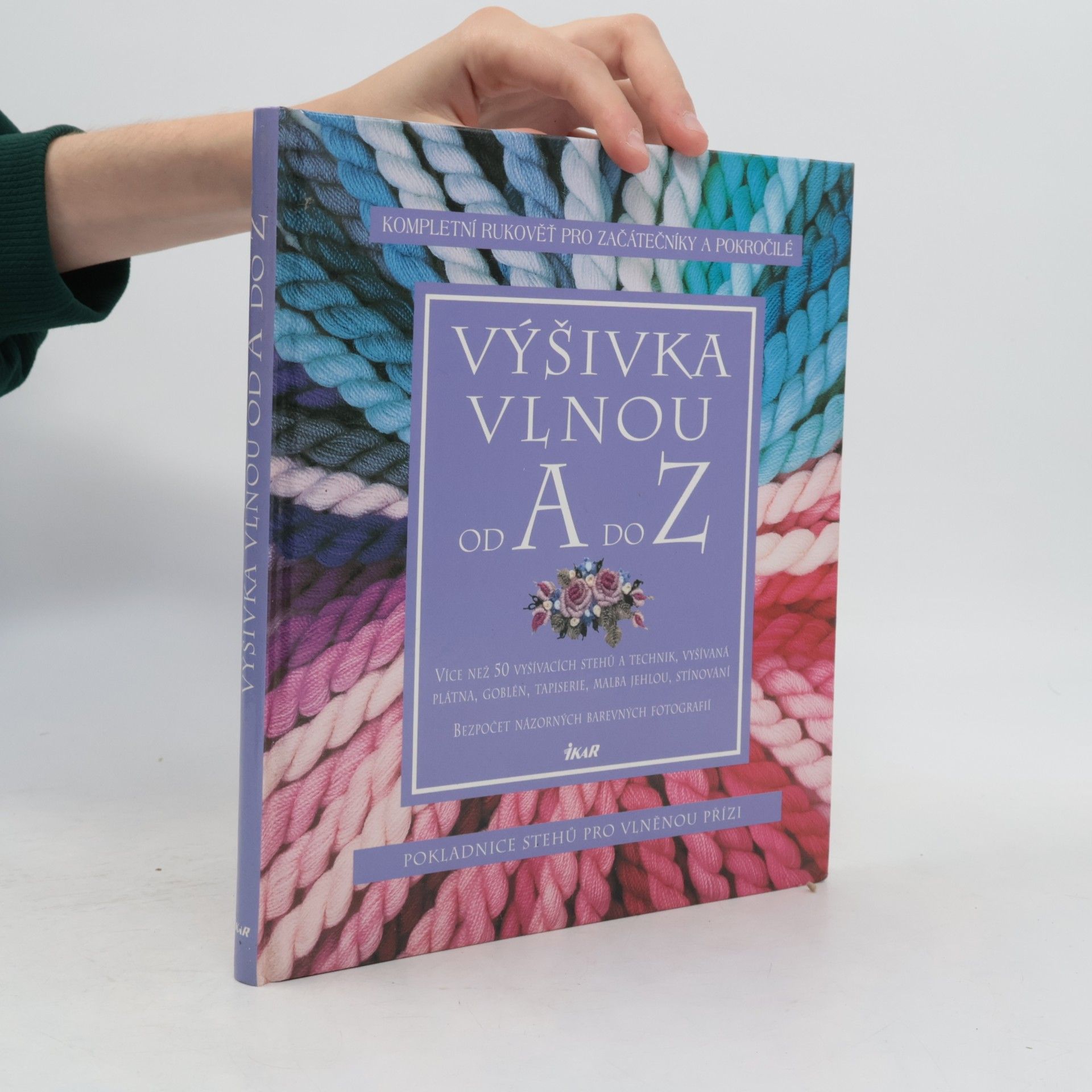 Various authors Výšivka vlnou od A do Z