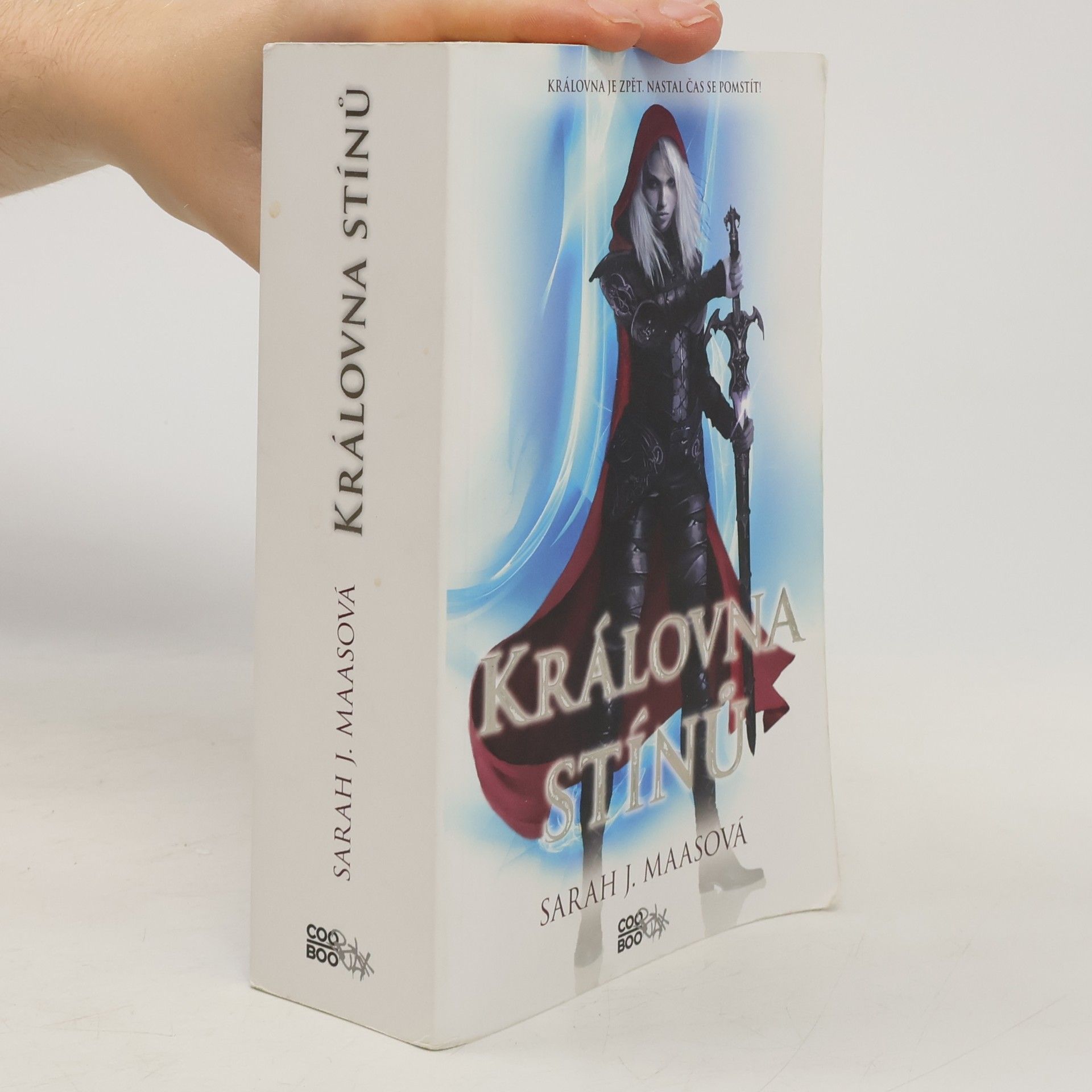 Sarah J. Maas Královna stínů