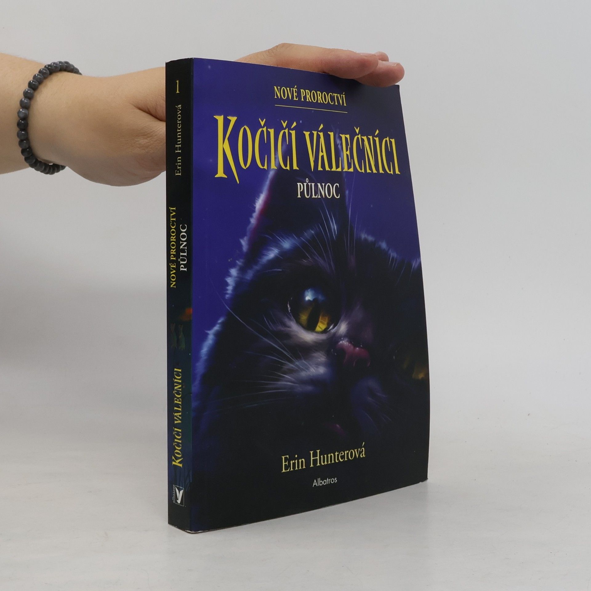Erin Hunter Půlnoc