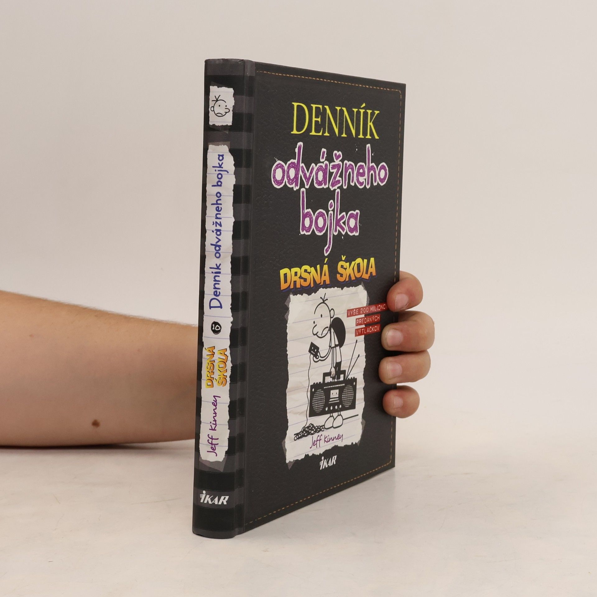 Jeff Kinney Denník odvážneho bojka 10. Drsná škola