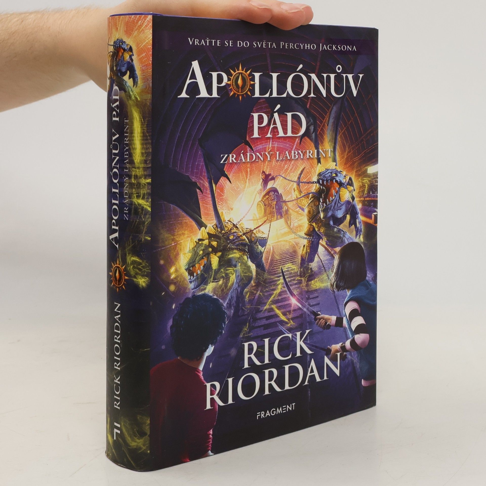 Rick Riordan Apollónův pád. Zrádný labyrint