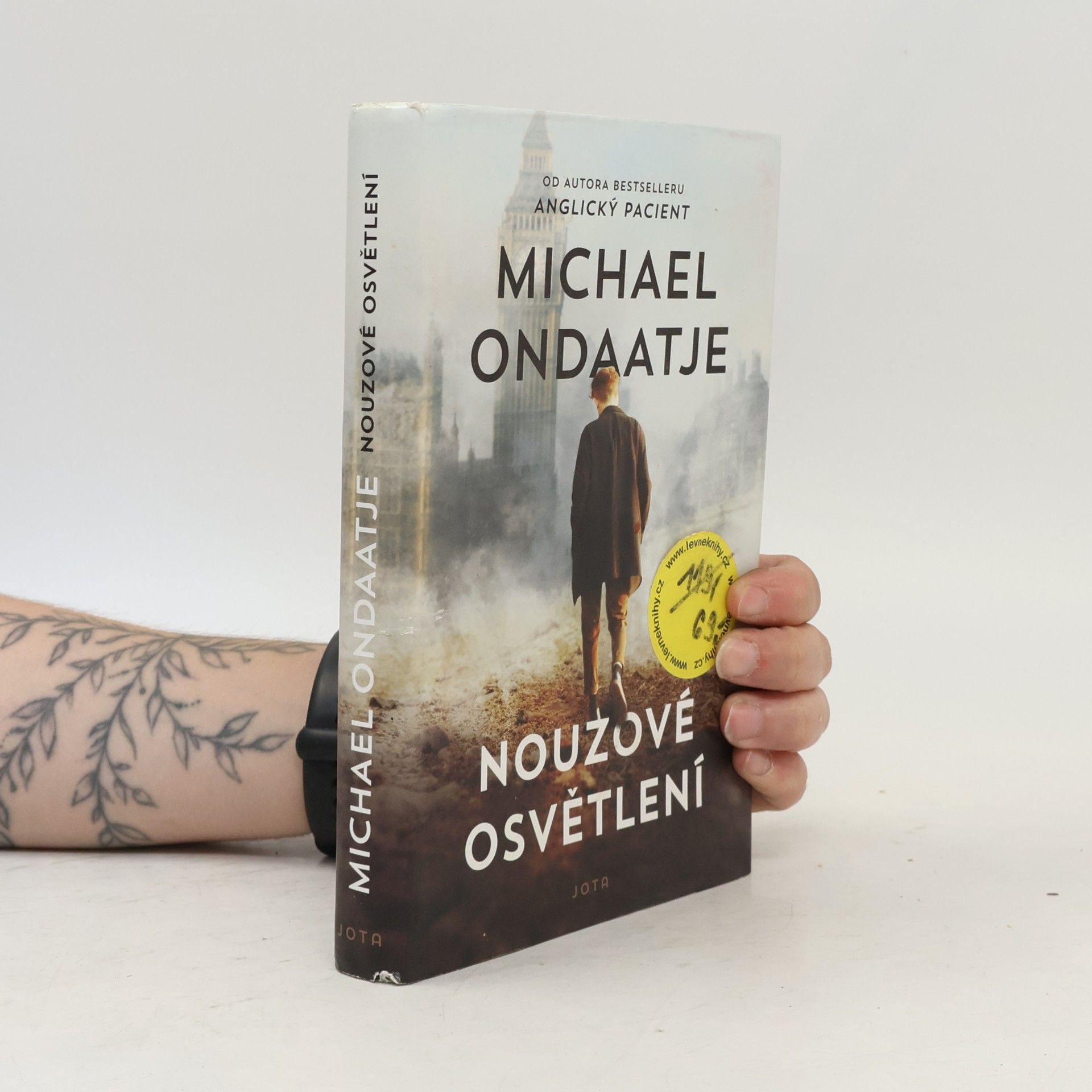 Michael Ondaatje Nouzové osvětlení