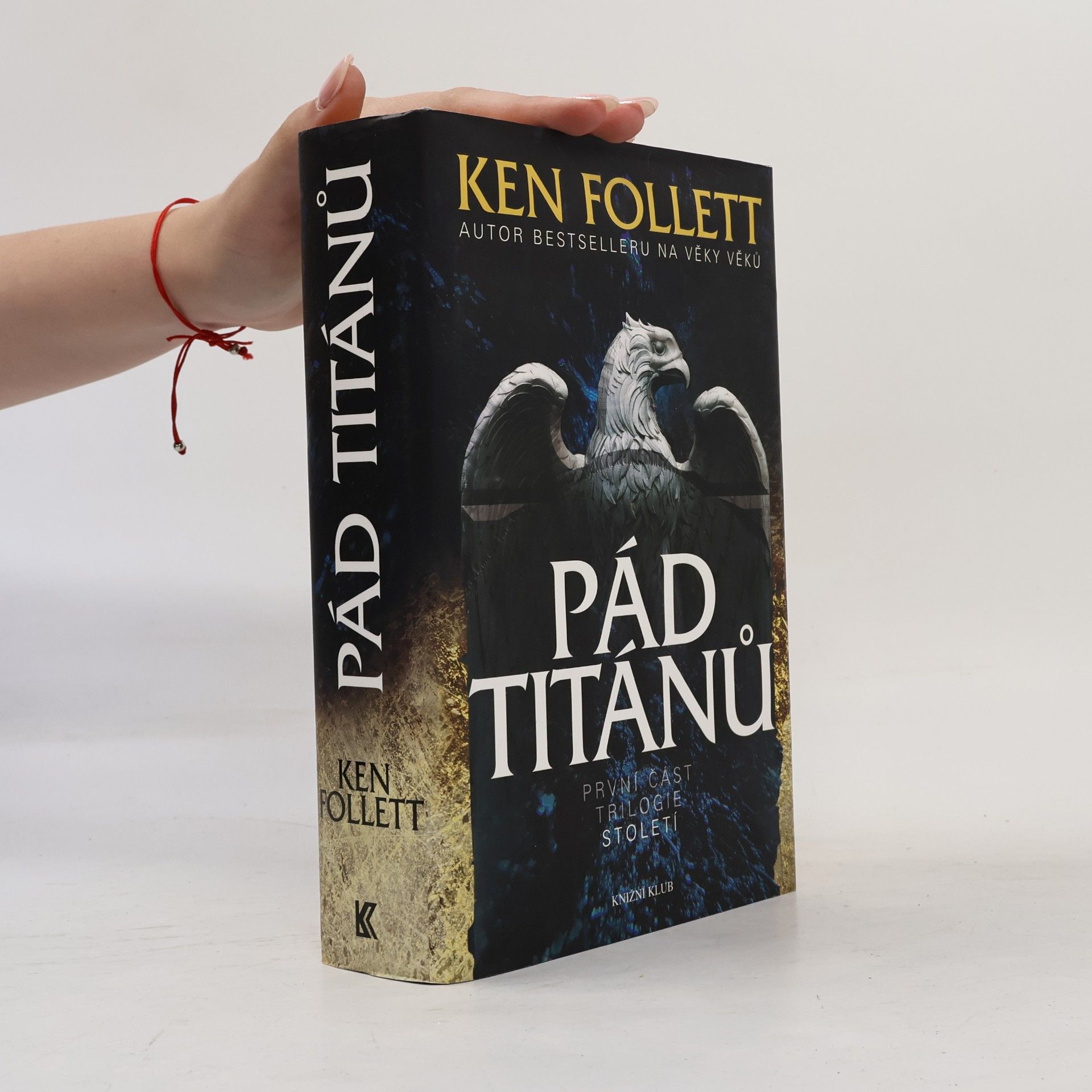 Ken Follett Pád titánů