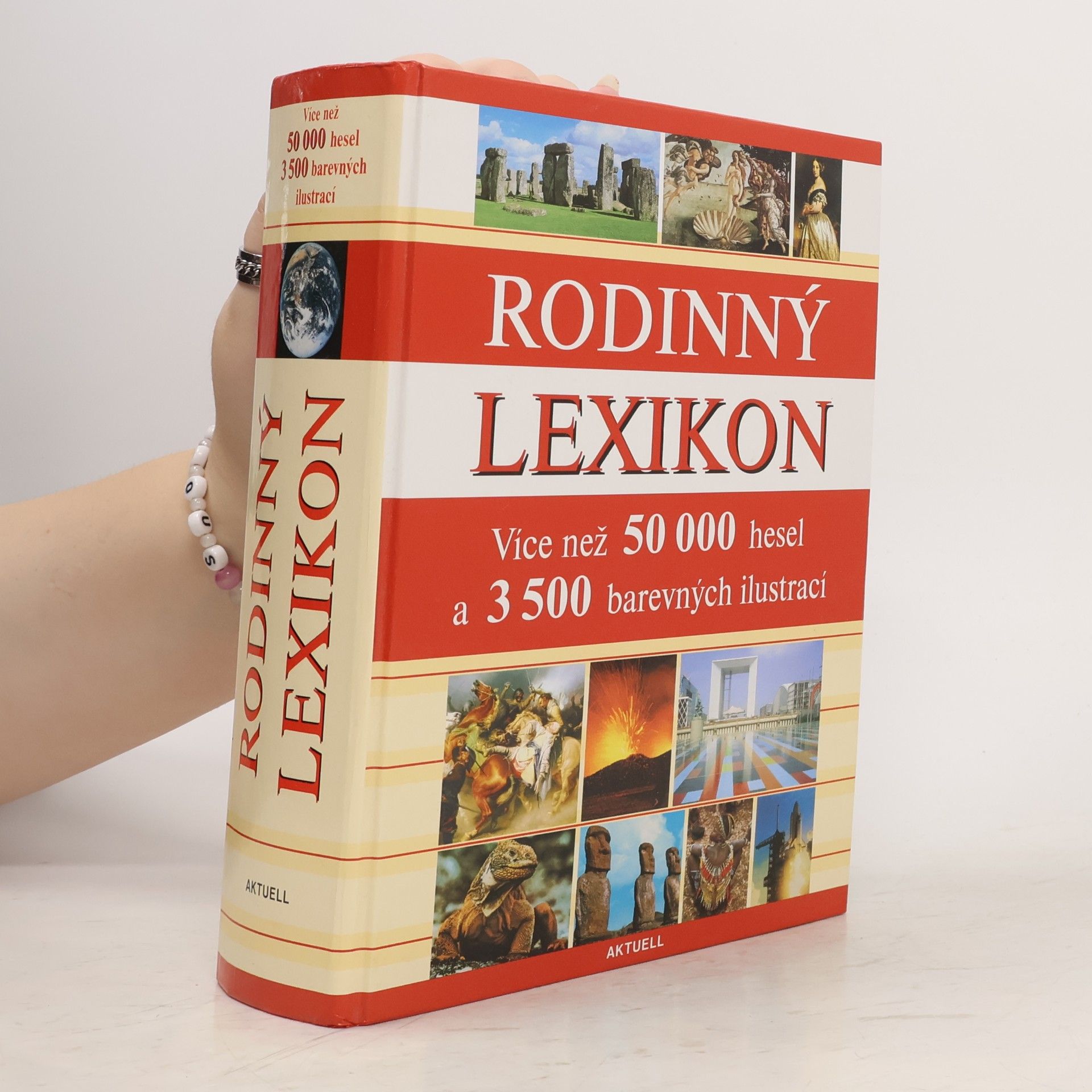 Rodinný lexikon: více než 50 000 hesel a 3 500 barevných ilustrací