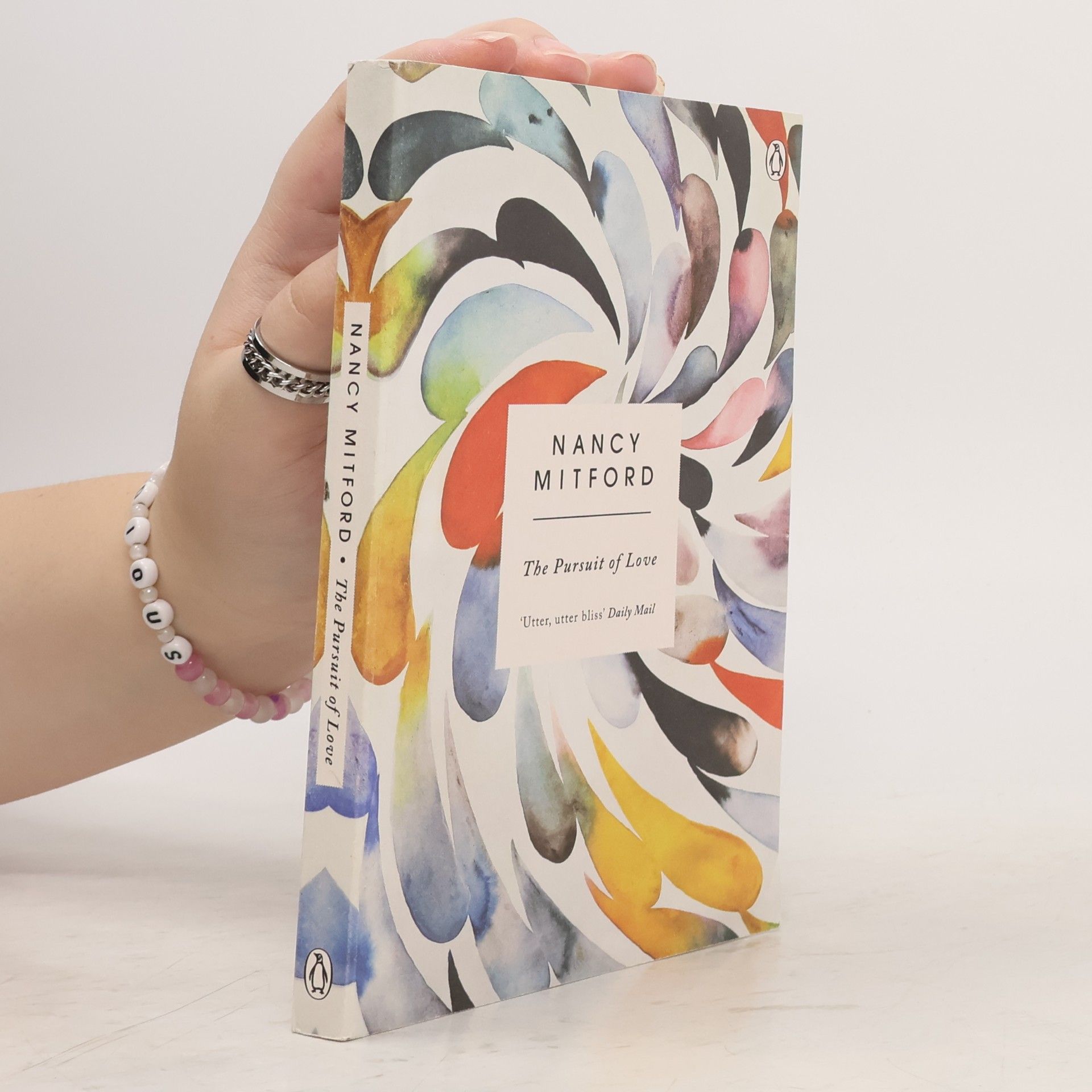 Nancy Mitford The Pursuit of Love. Englische Liebschaften, englische Ausgabe