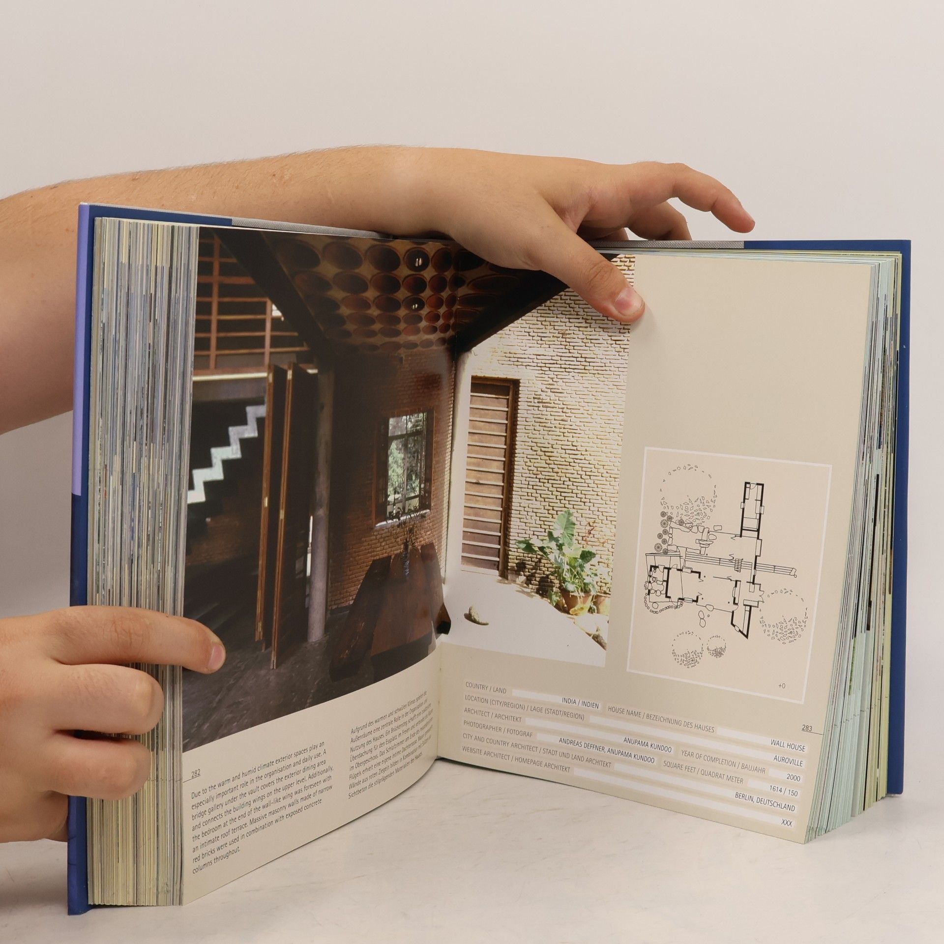 Casey C. M. Mathewson International houses atlas : world atlas of contemporary houses