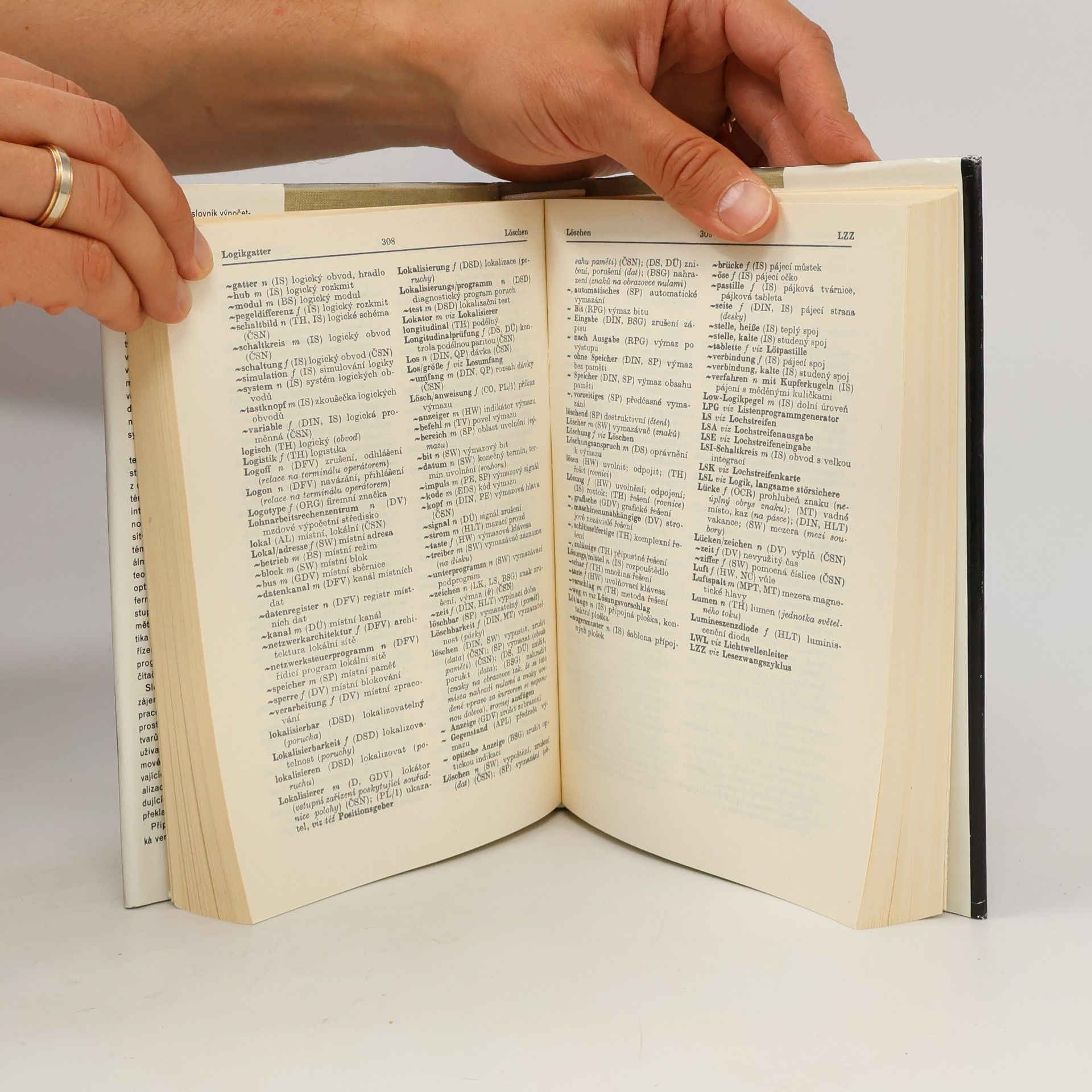 Oldřich Minihofer Německo-český slovník výpočetní techniky. Deutsch-tschechisches Wörterbuch der Datentechnik