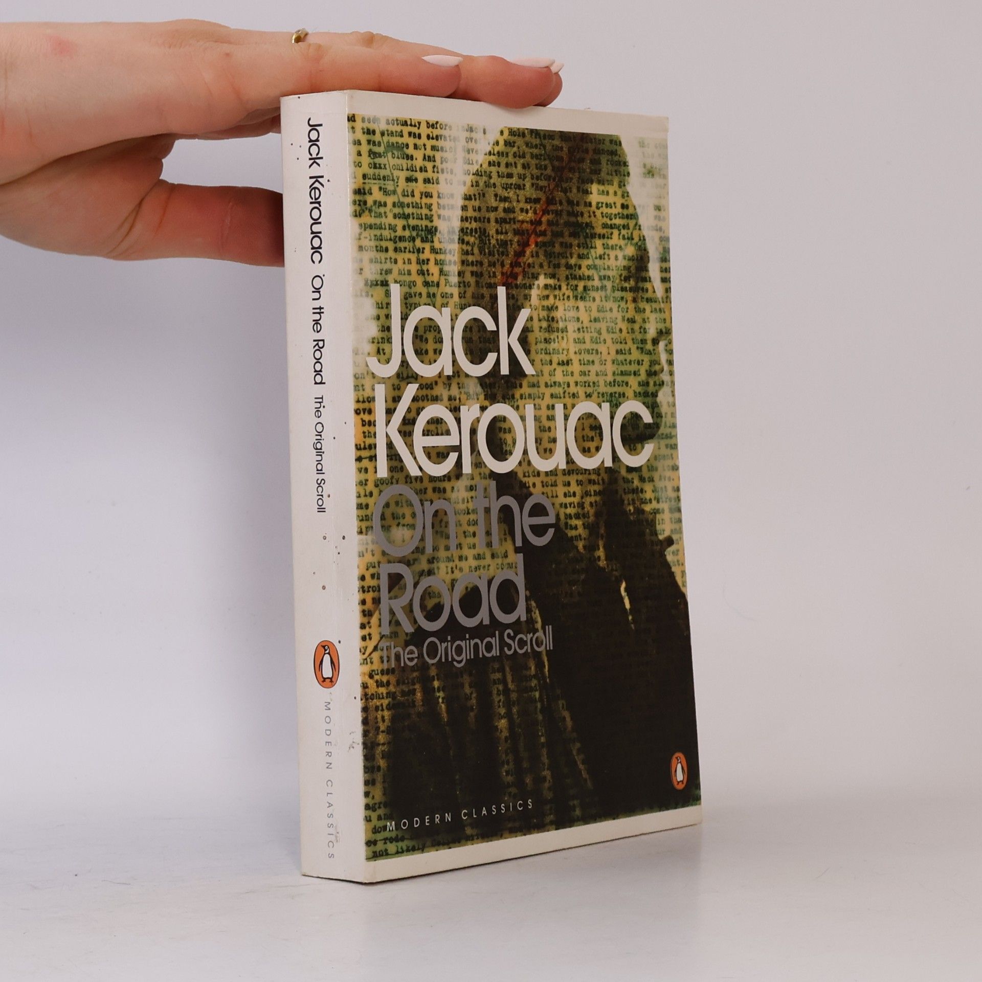 Jack Kerouac On the road : the original scroll