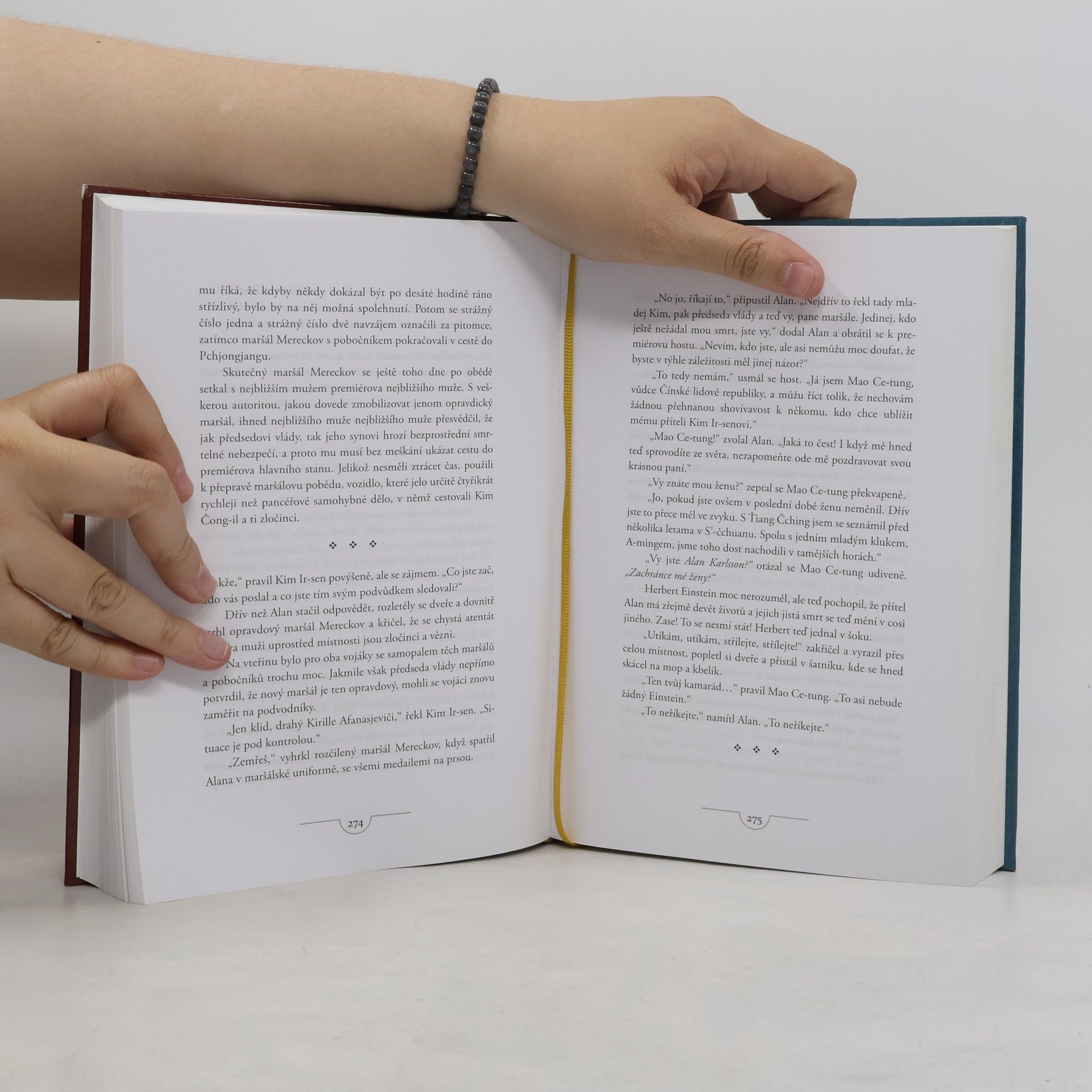 Jonas Jonasson Analfabetka, která uměla počítat ; Stoletý stařík, který vylezl z okna a zmizel