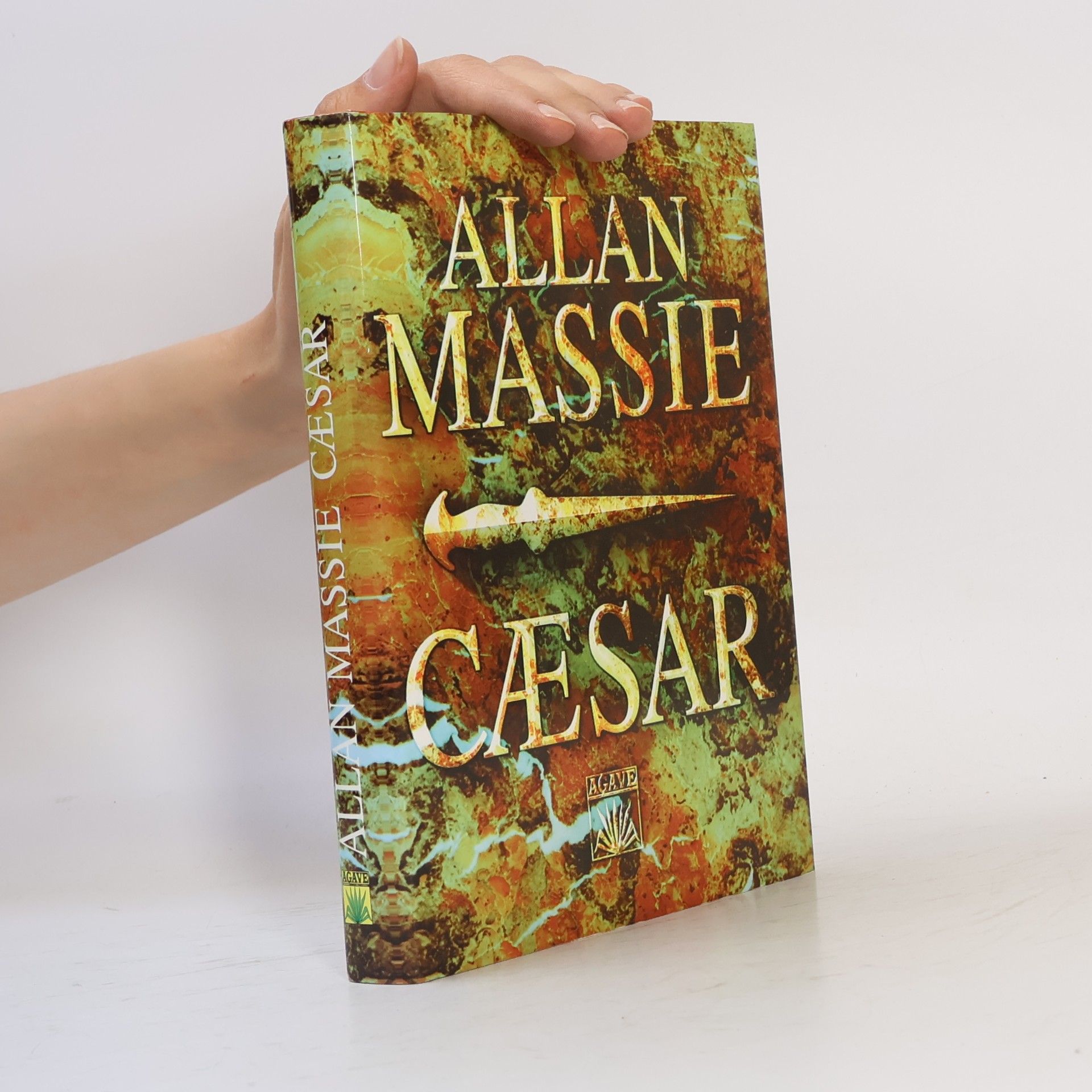 Allan Massie Caesar