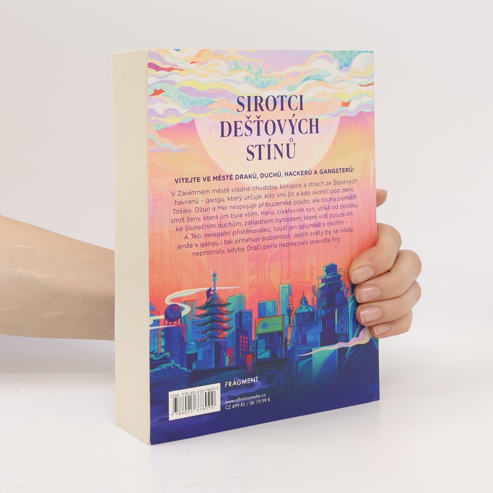 Naomi Ishiguro Sirotci dešťových stínů