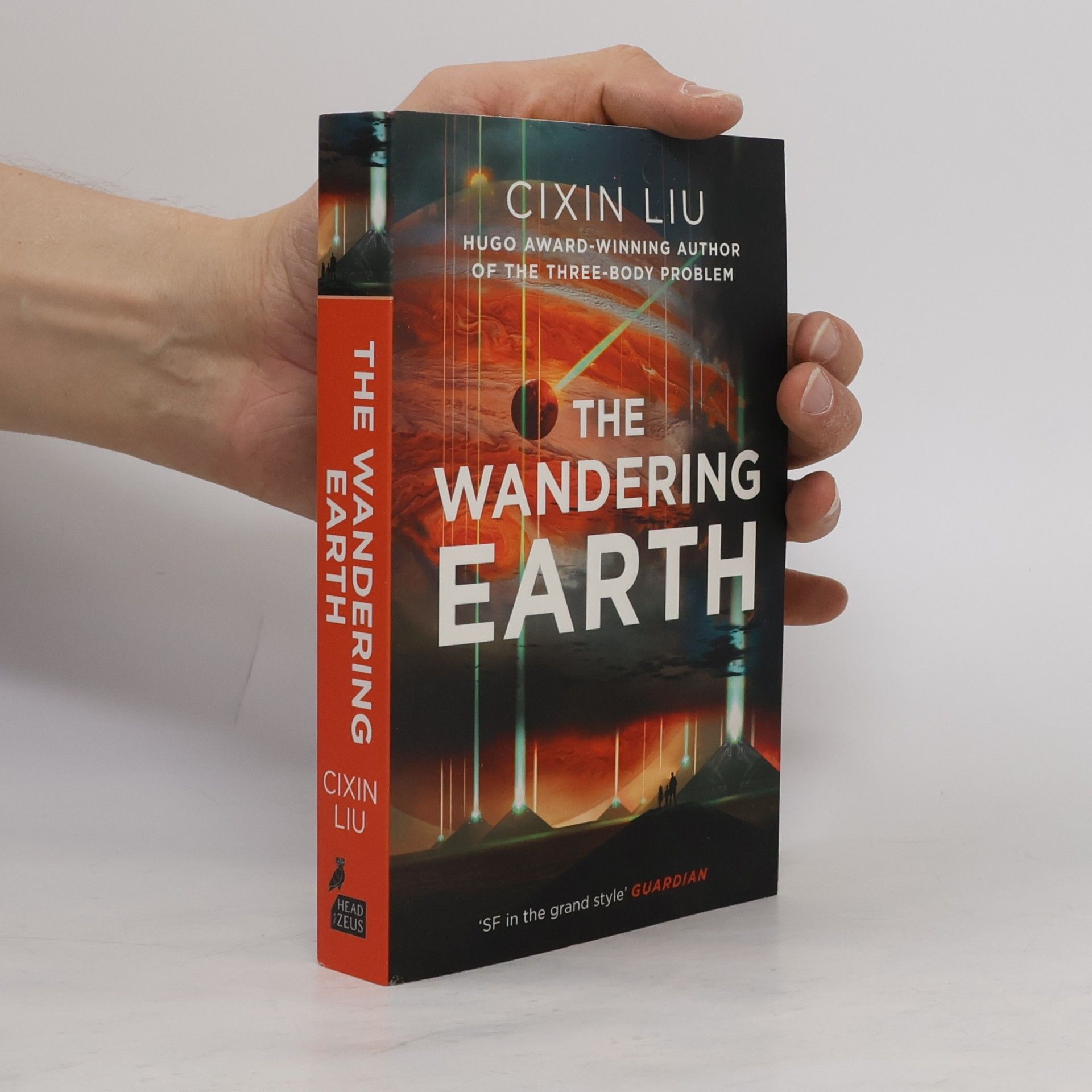 Liou Cch’-sin The Wandering Earth