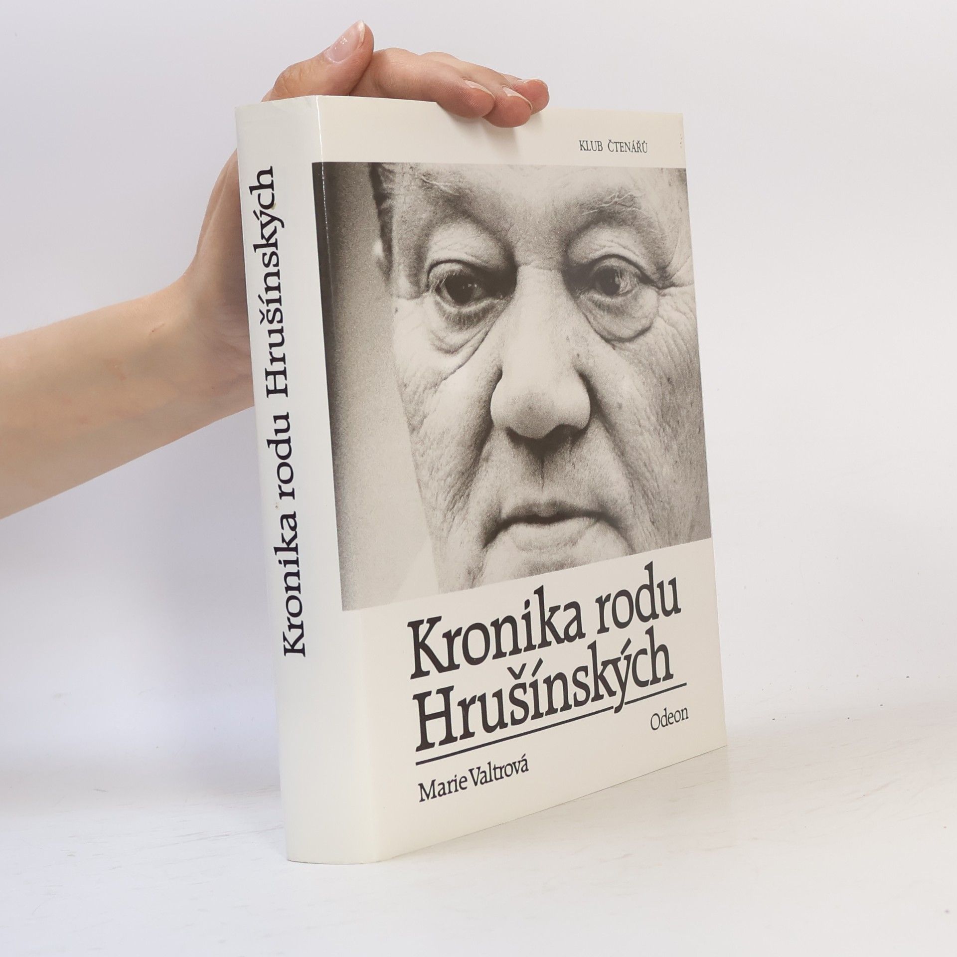 Marie Valtrová Kronika rodu Hrušínských