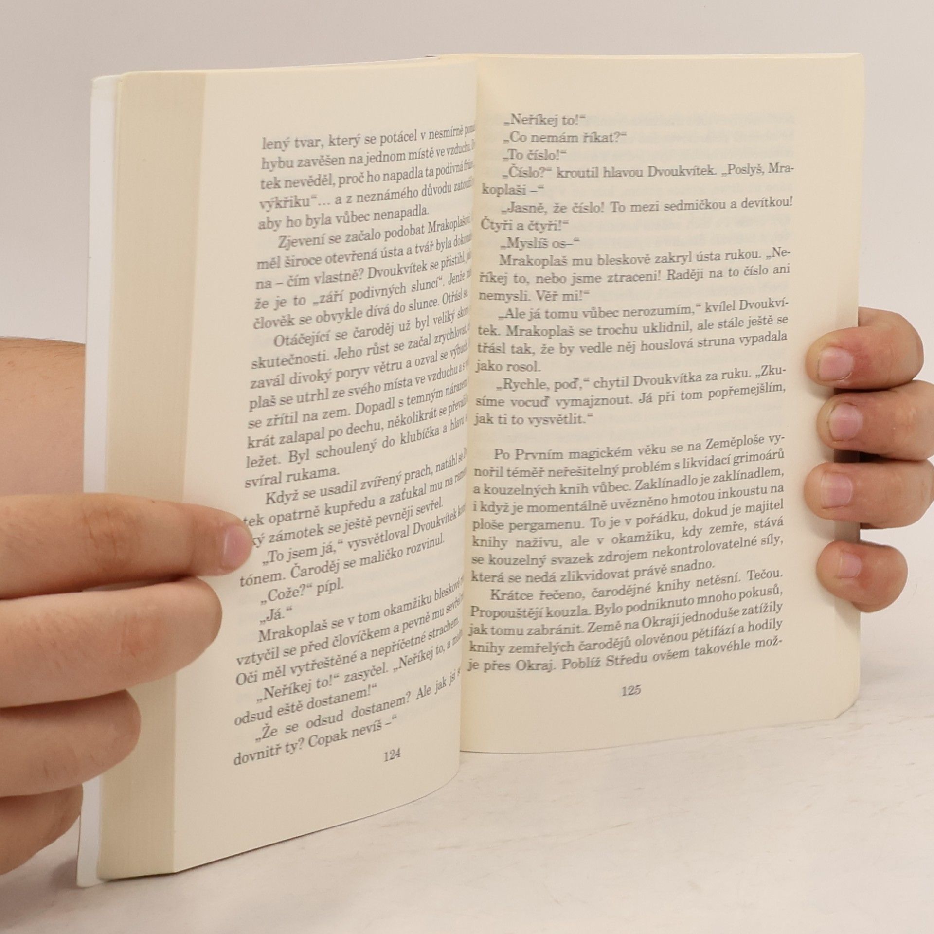Terry Pratchett Barva kouzel