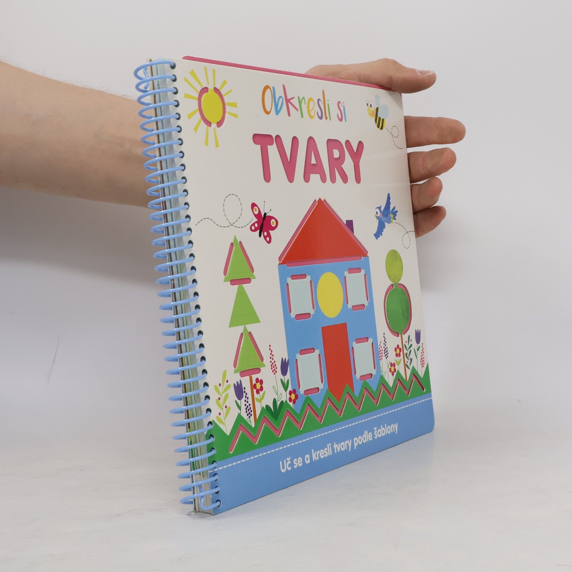 Obkresli si tvary. Uč se a kresli tvary podle šablony Tvary