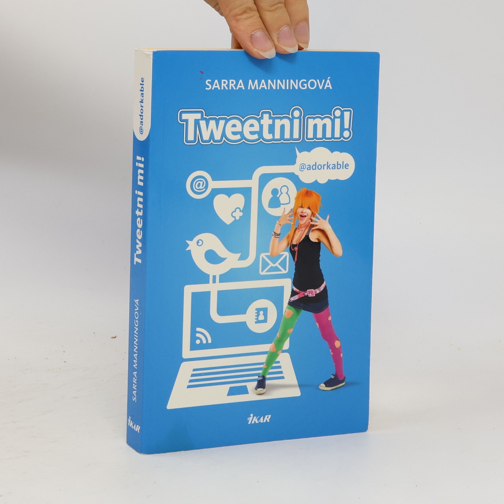 Sarra Manning Tweetni mi!