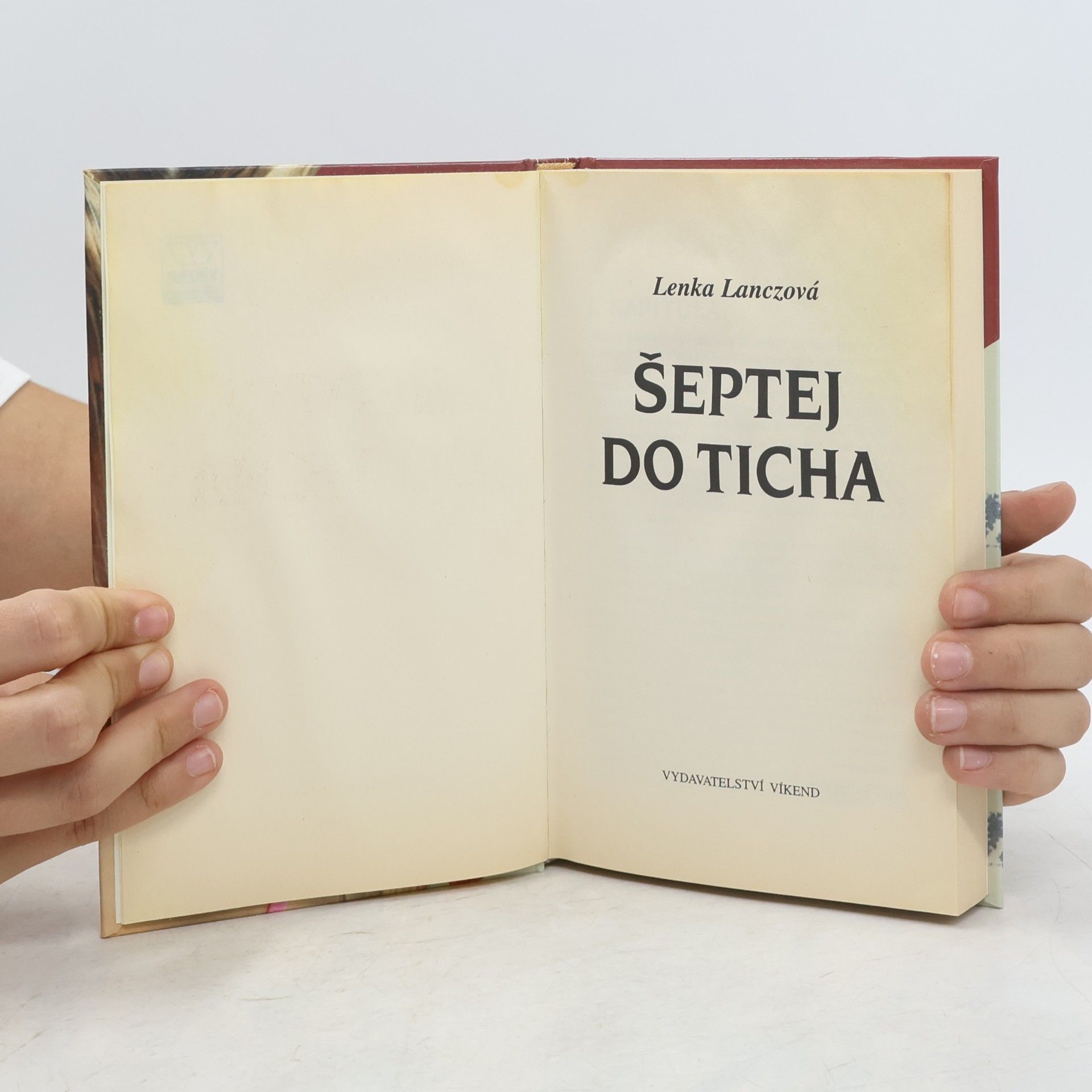 Lenka Lanczová Šeptej do ticha