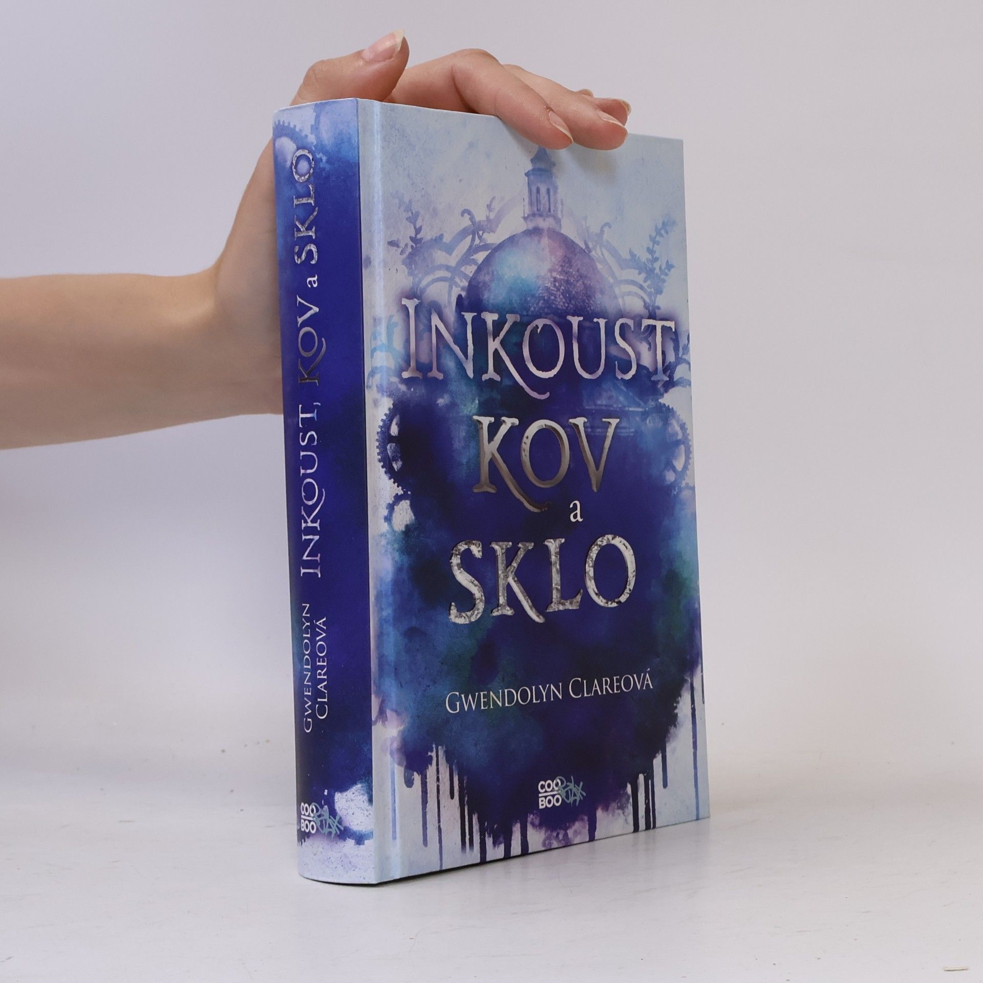 Gwendolyn Clare Inkoust, kov a sklo