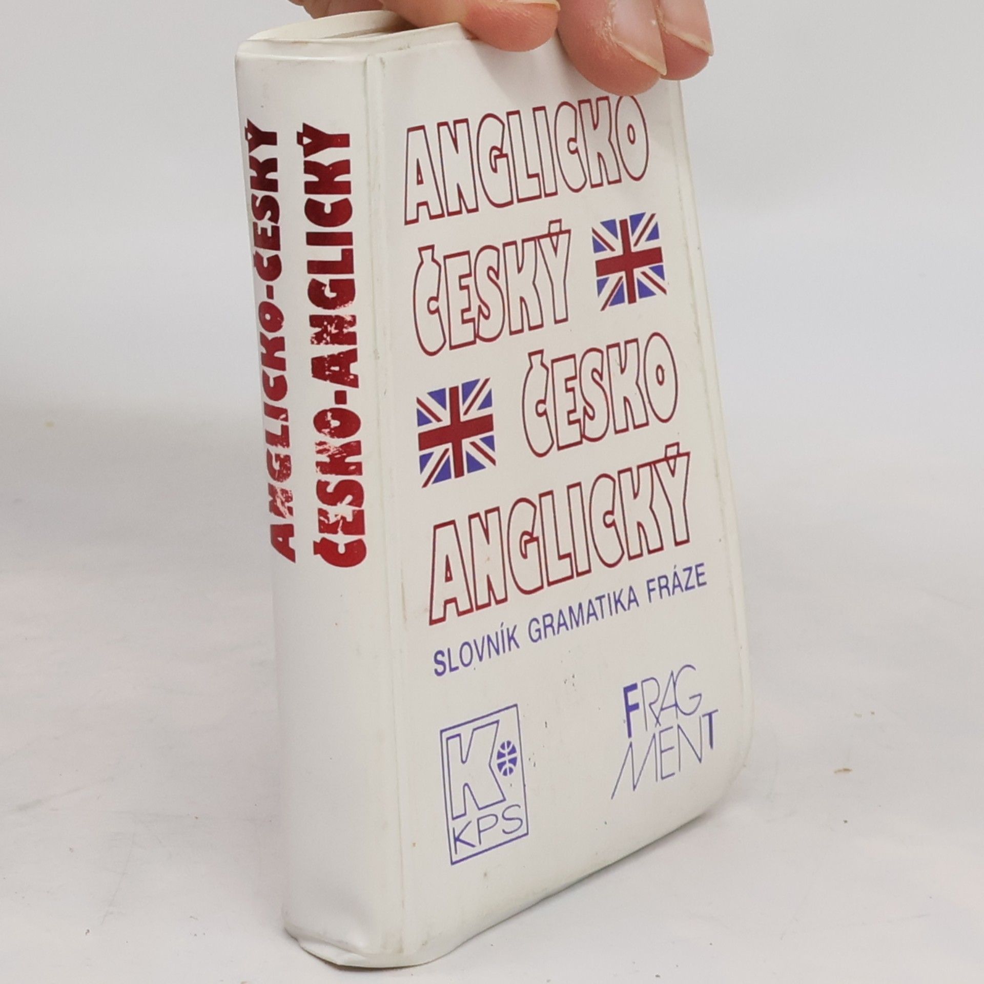 Martin Knezovič Kapesní anglicko-český, česko-anglický slovník