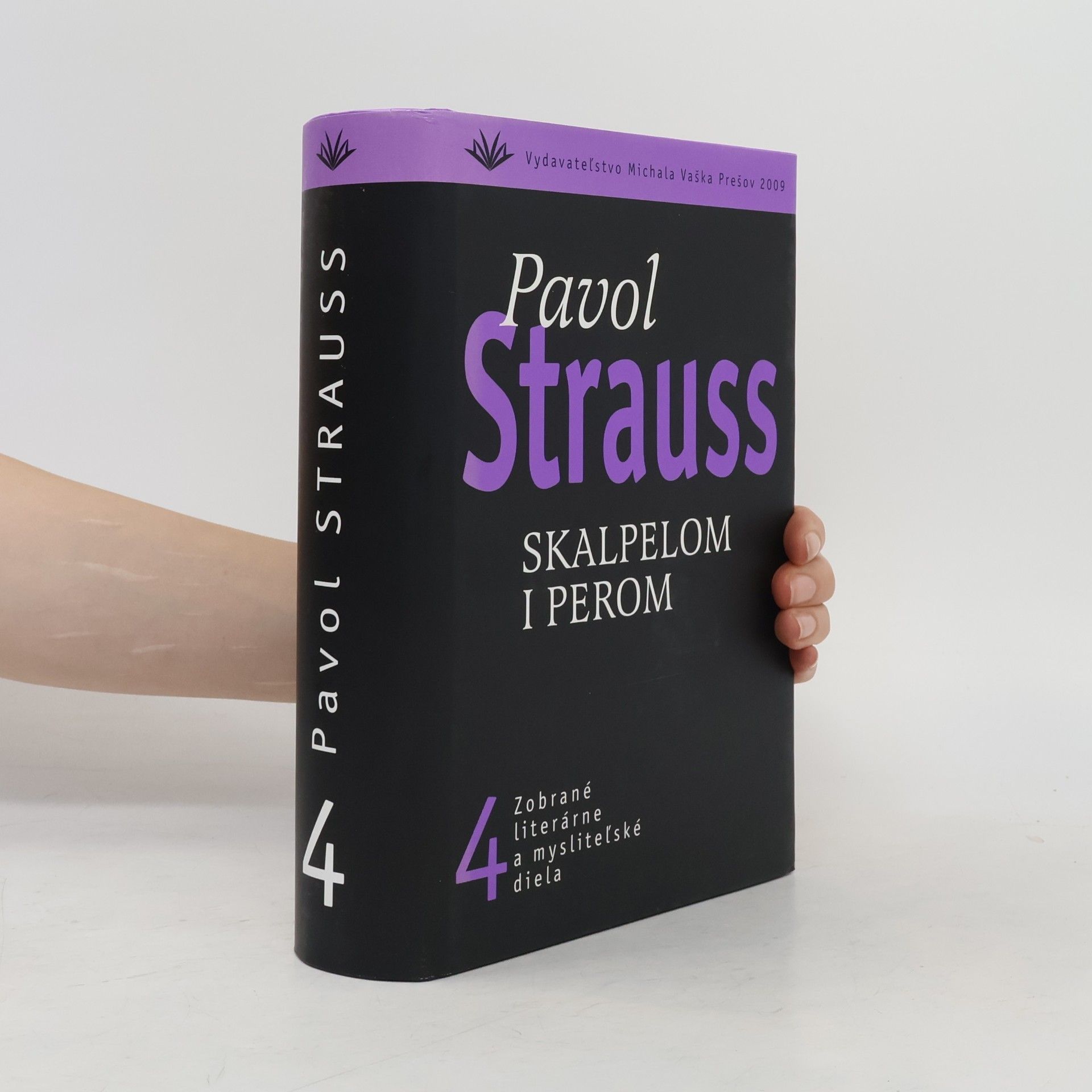 Pavol Strauss Skalpelom i perom