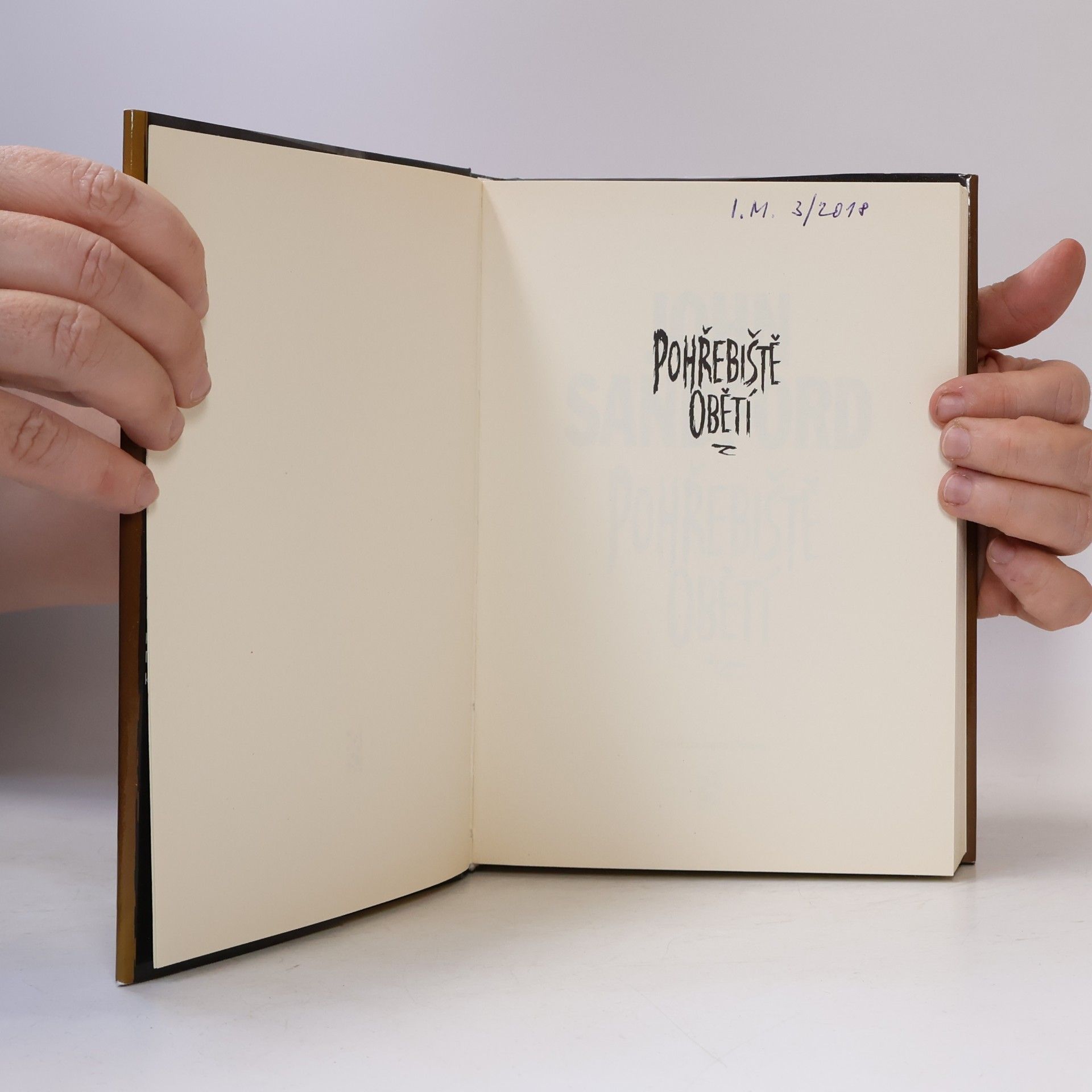John Sandford Pohřebiště obětí