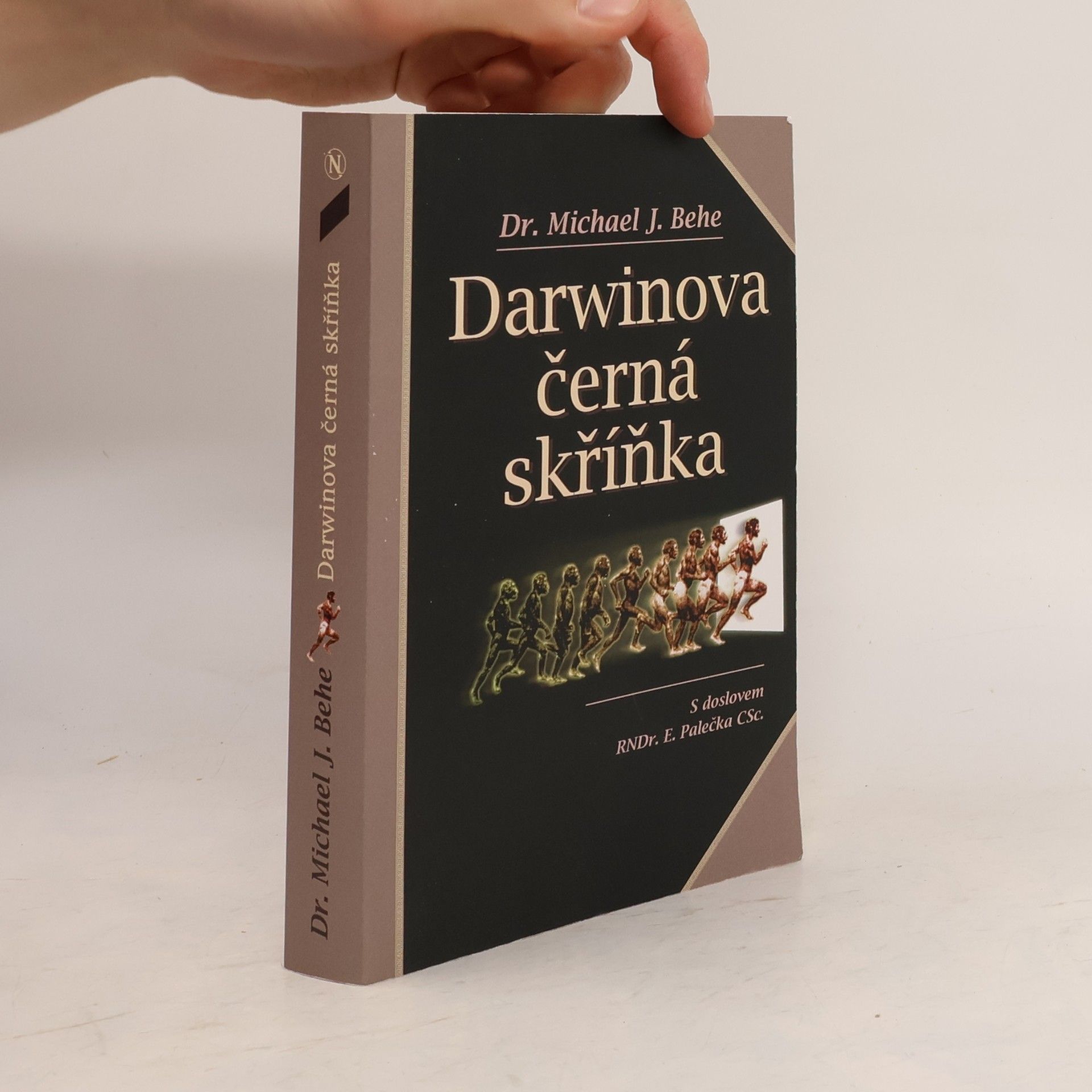 Michael J. Behe Darwinova černá skříňka