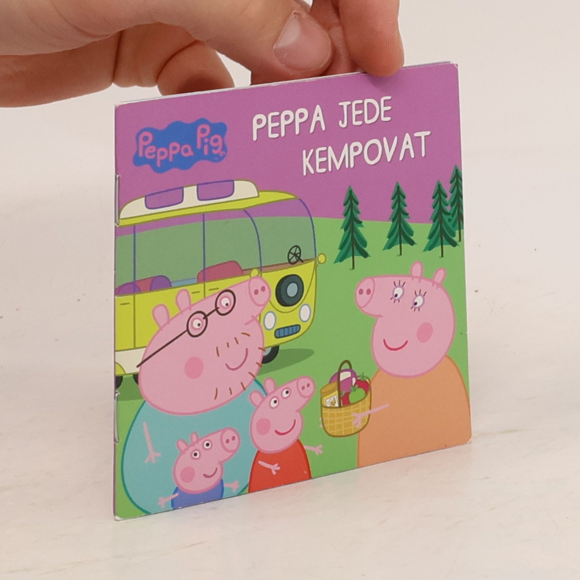 Kolektiv autorů Peppa jede kempovat