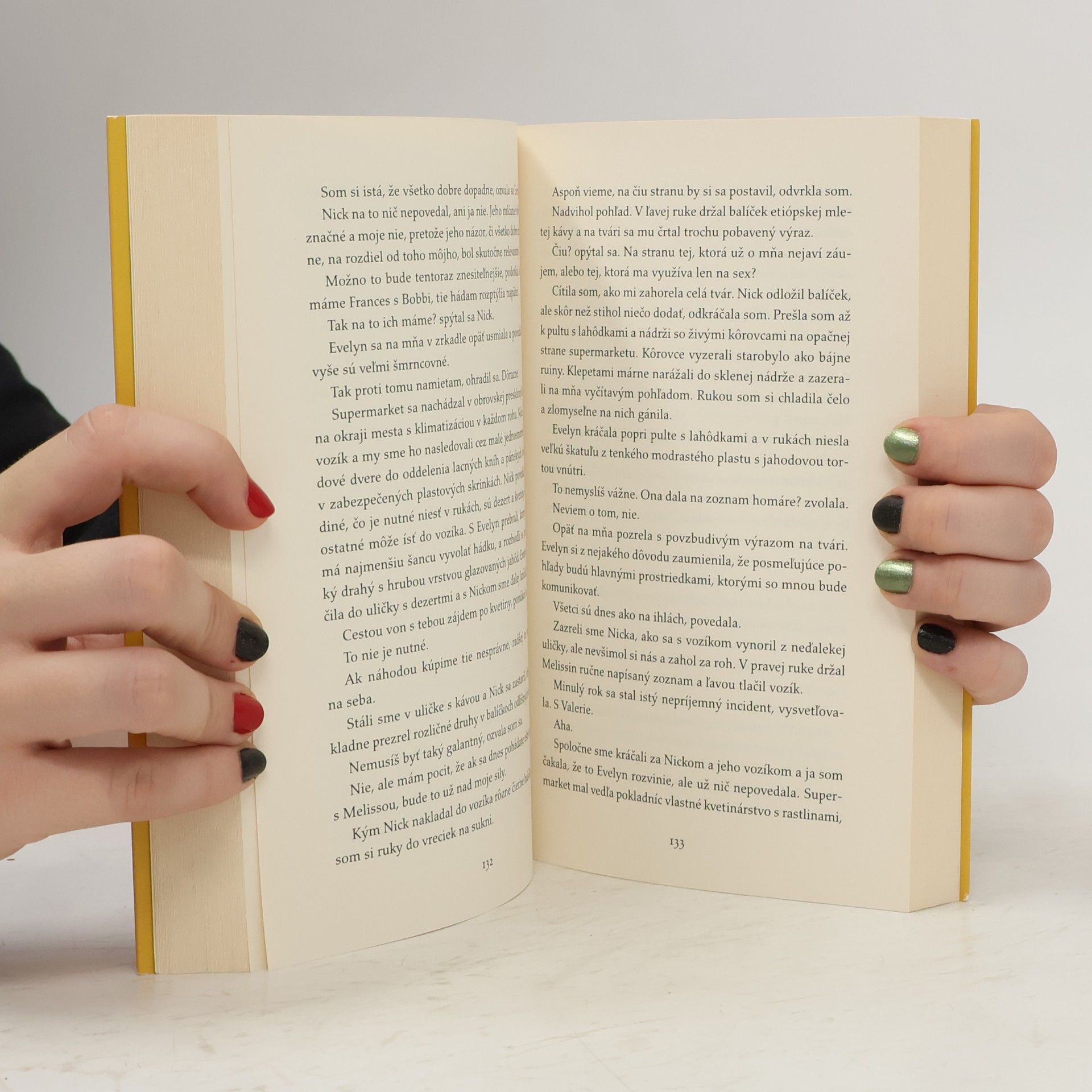 Sally Rooney Rozhovory s priateľmi
