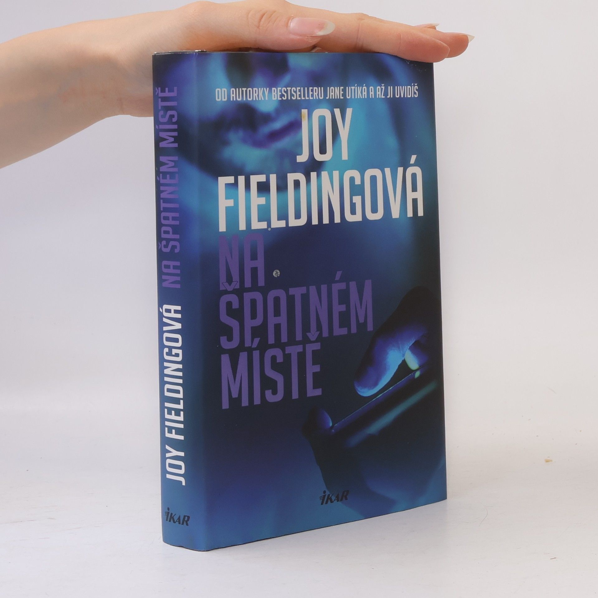 Joy Fielding Na špatném místě
