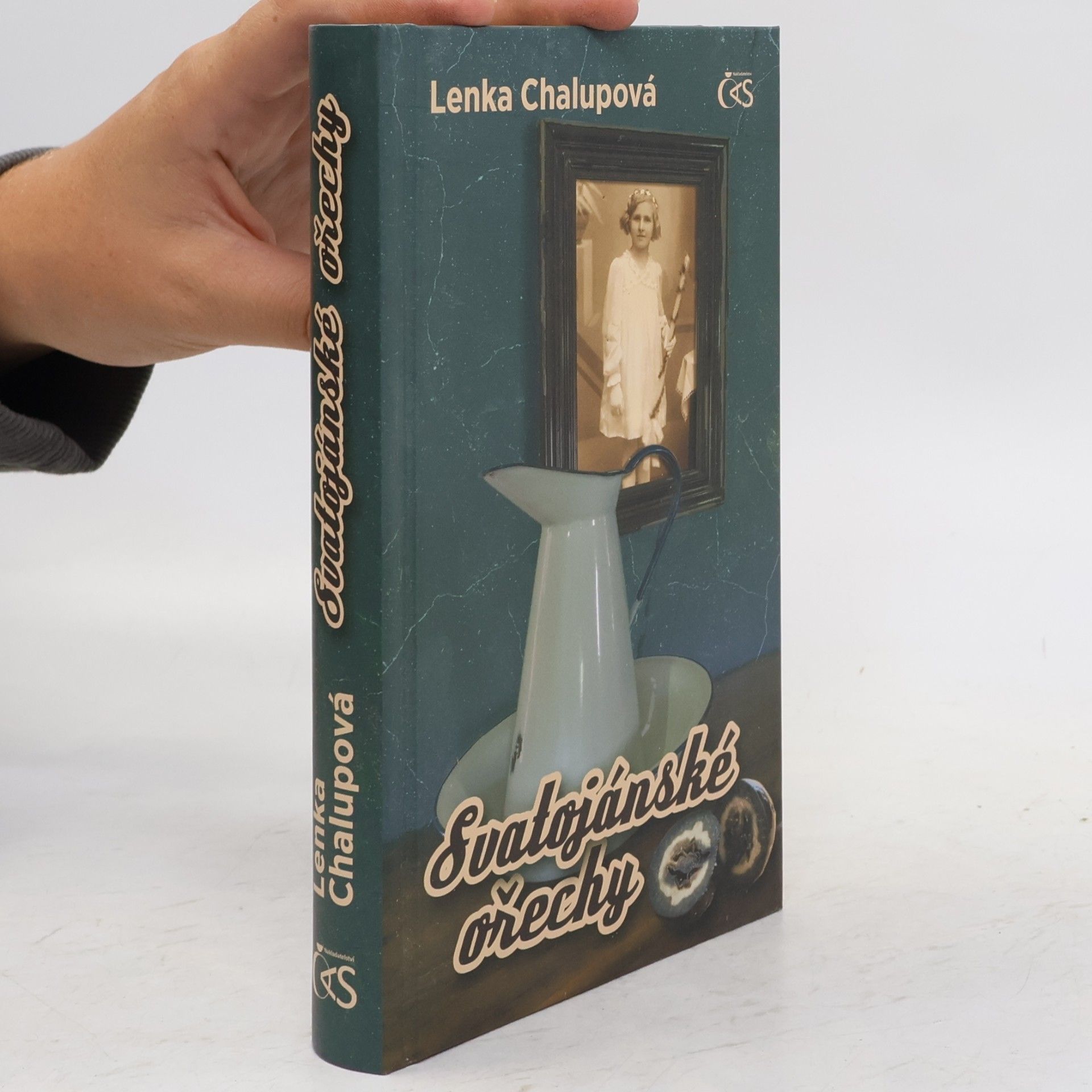 Lenka Chalupová Svatojánské ořechy