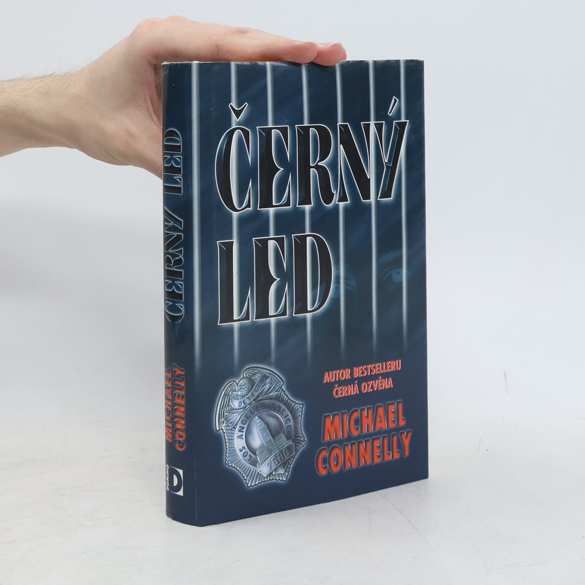 Michael Connelly Černý led