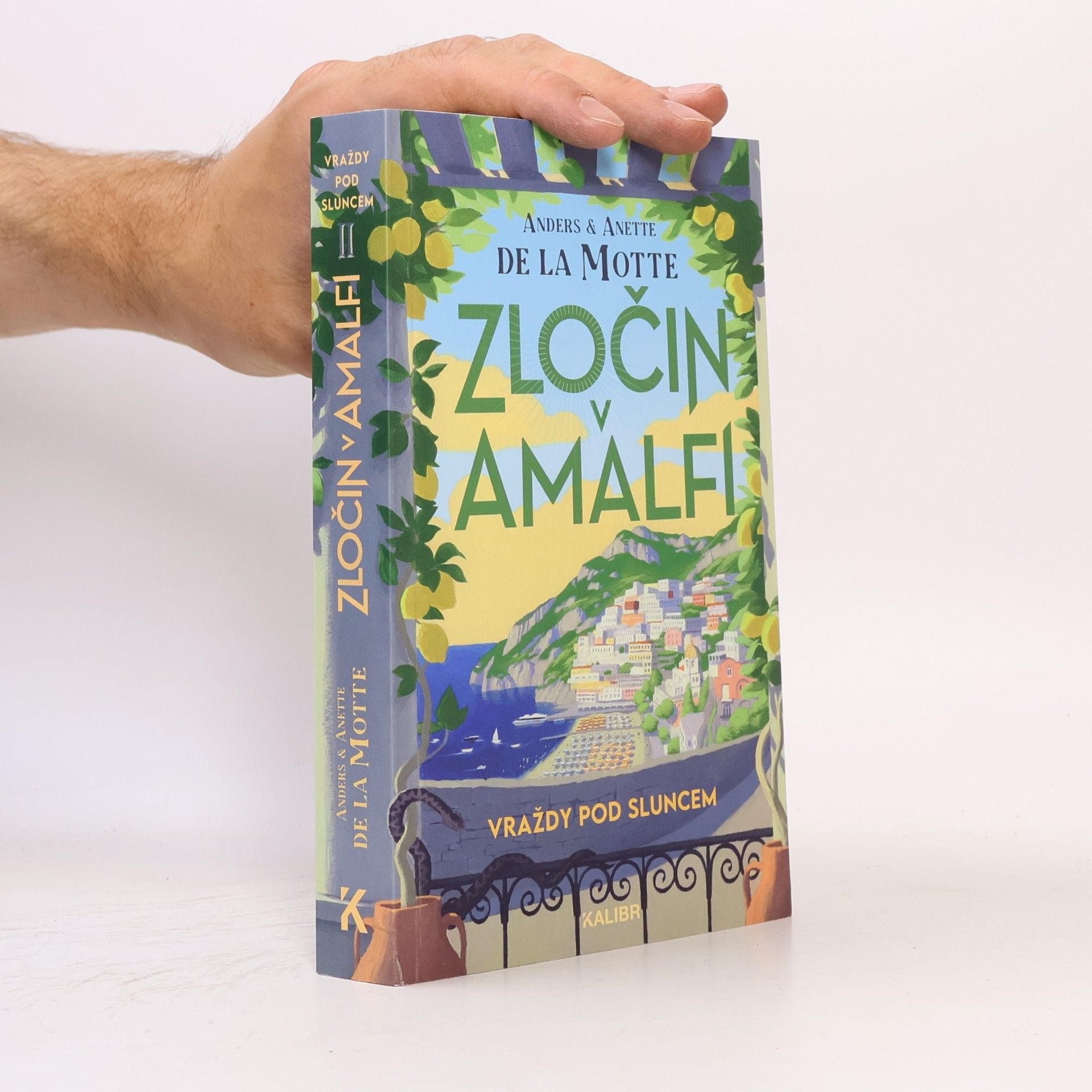 Anette De la Motte Vraždy pod sluncem II: Zločin v Amalfi