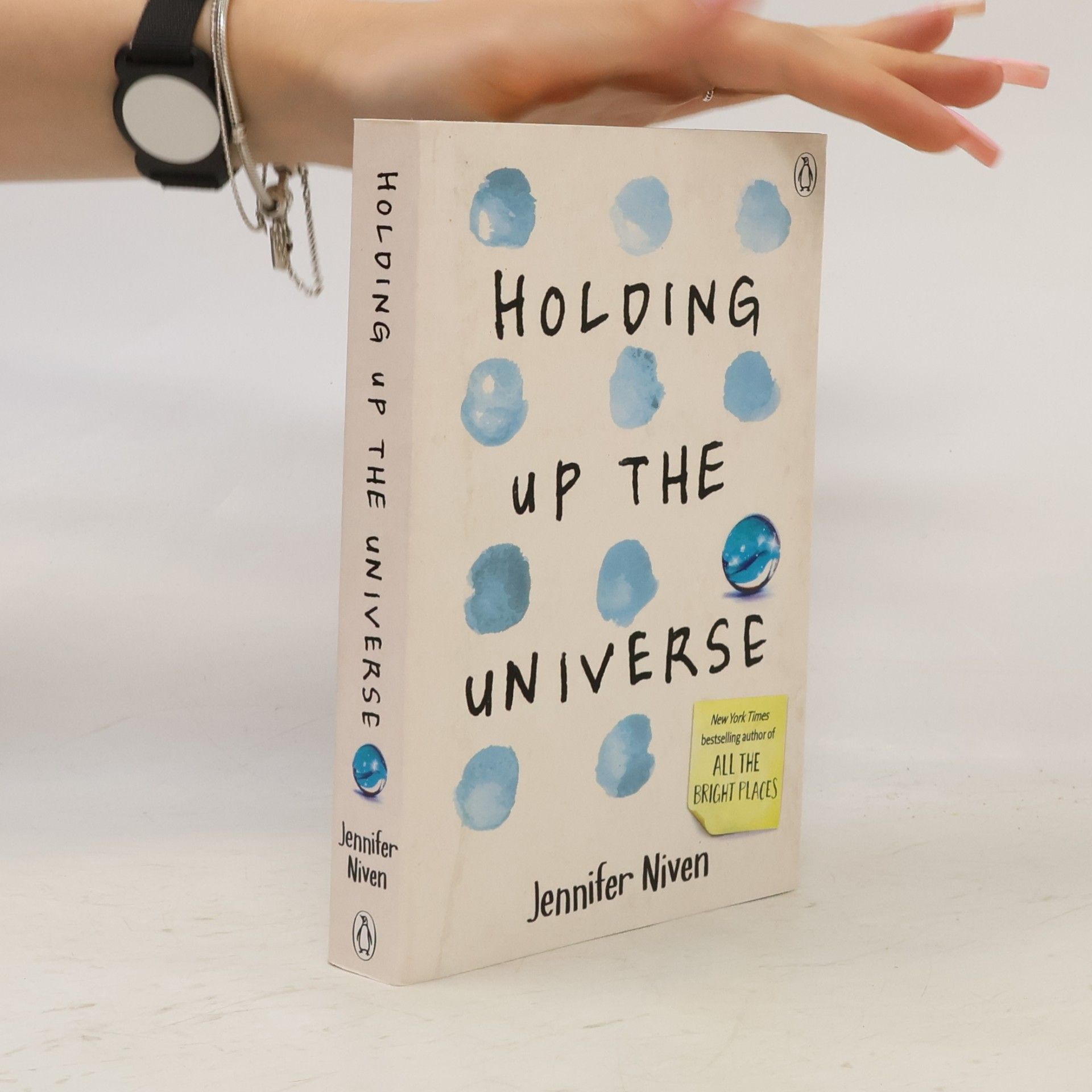Jennifer Niven Holding Up the Universe