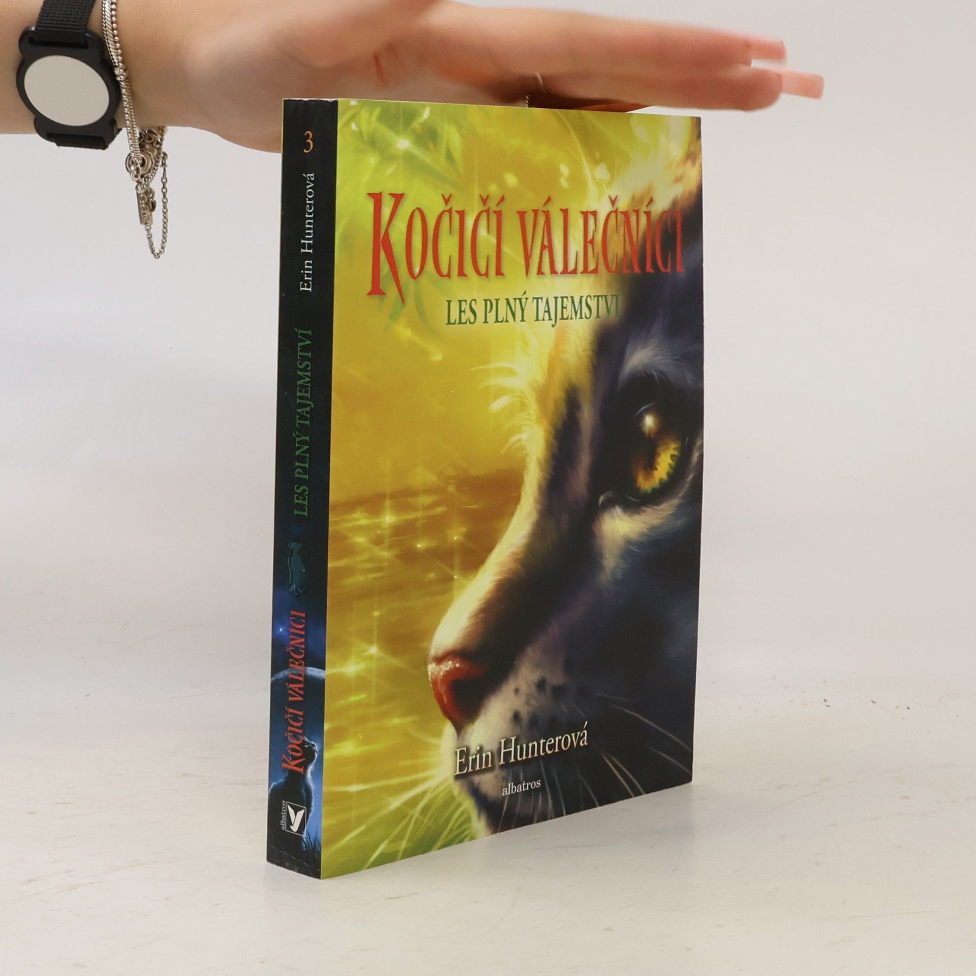 Erin Hunter Les plný tajemství. Kočičí válečníci