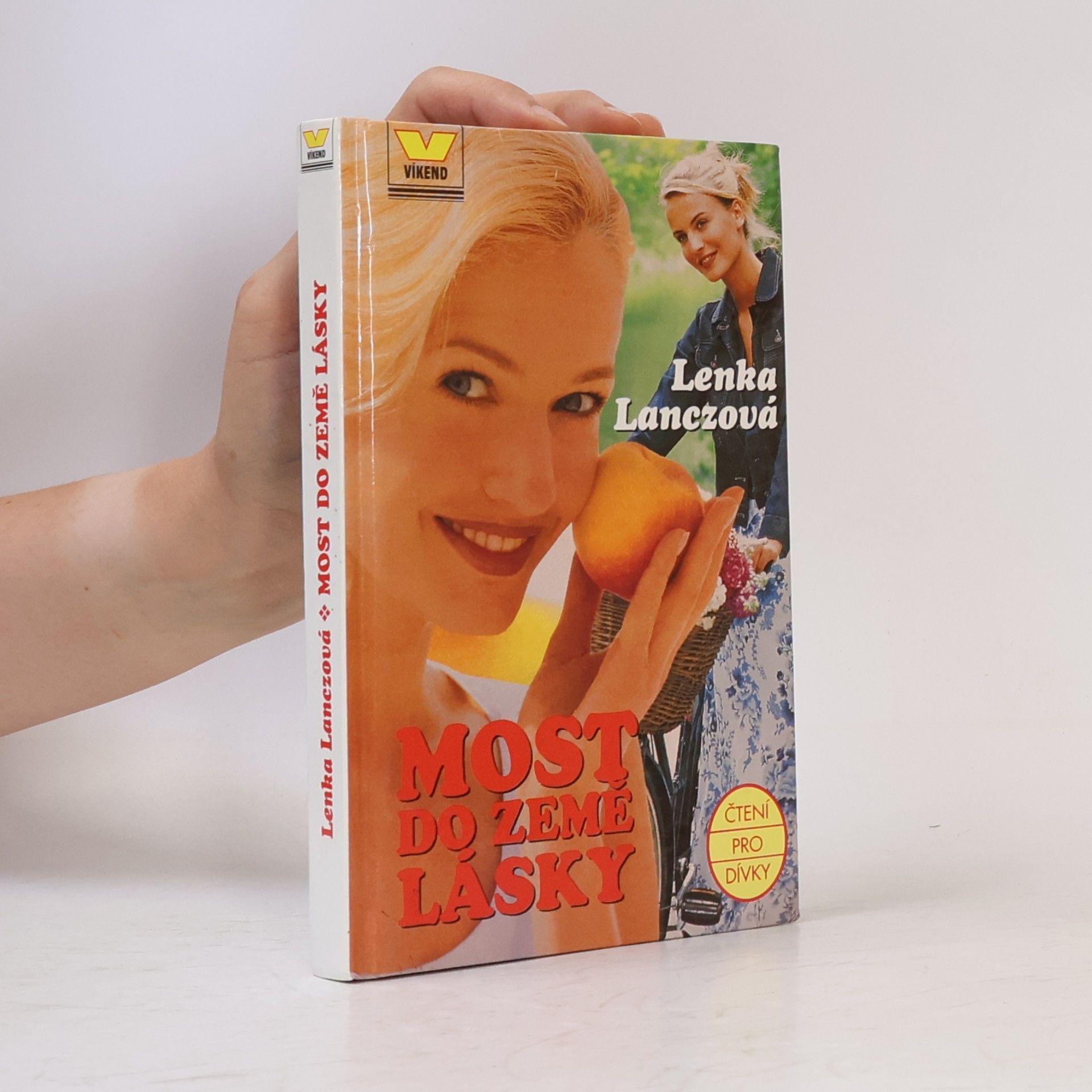 Lenka Lanczová Most do Země lásky